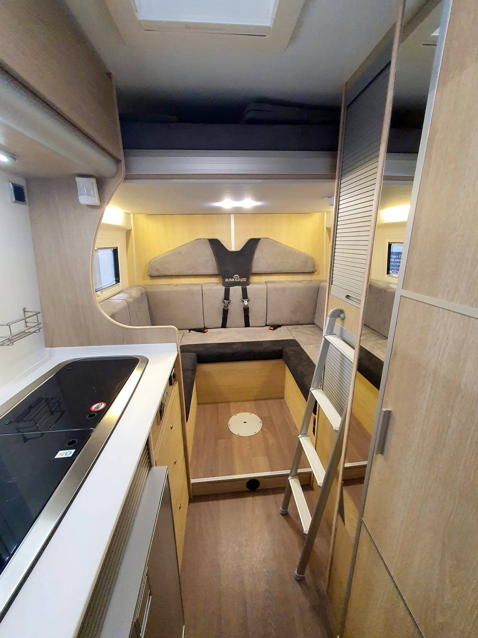 Bunkervan Family 599