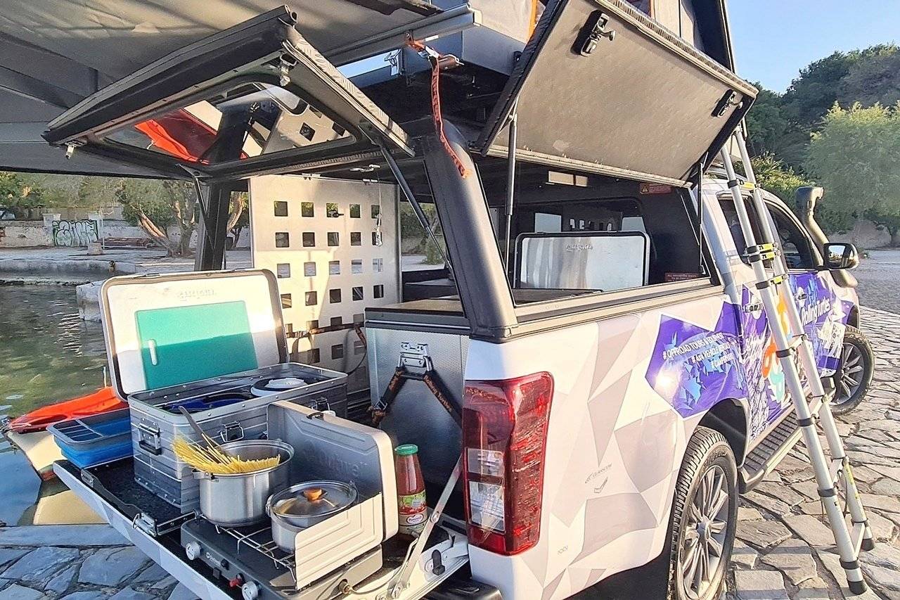 4×4 Automatic Gear Pickupcamper Alucab