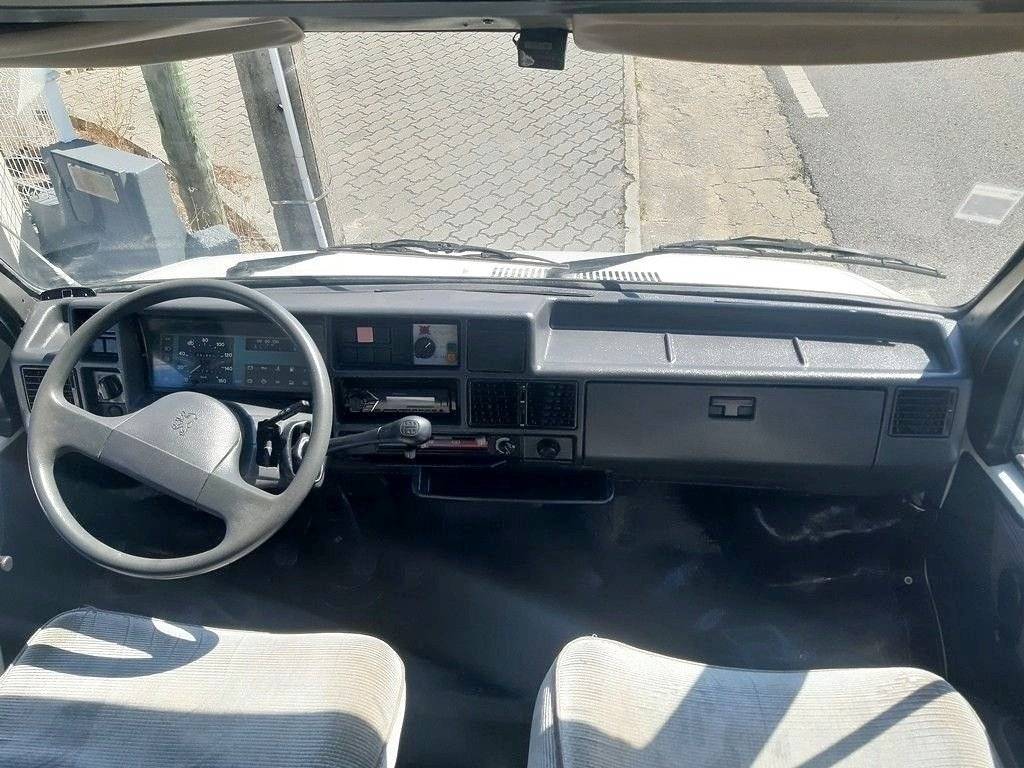 Adria Peugeot J5