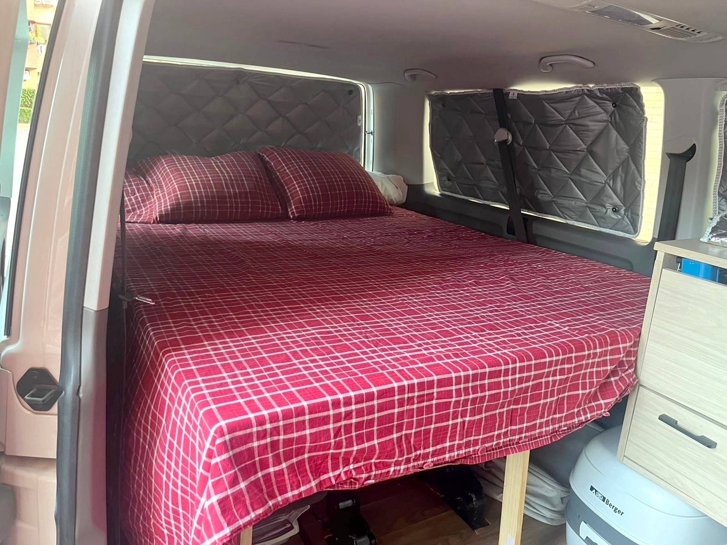 Berth Volkswagen T6 Long 2,0 l 150 ch - Yescapa