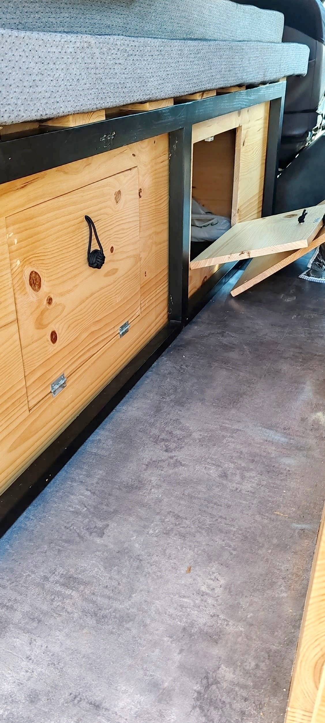 Camper Track Vanette Cargo