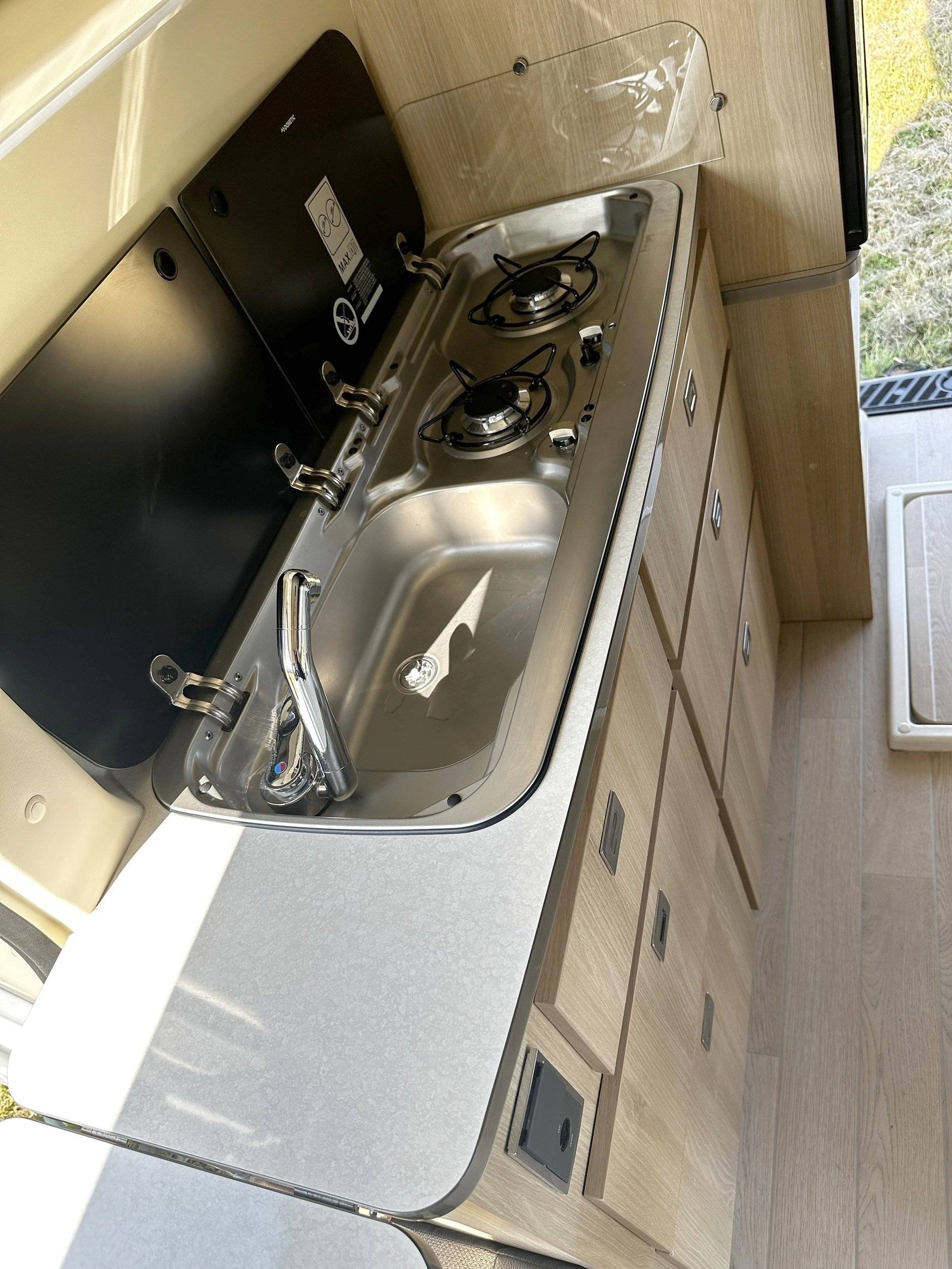 Cozinha Ford Custom 2,0 l 130 ch - Yescapa