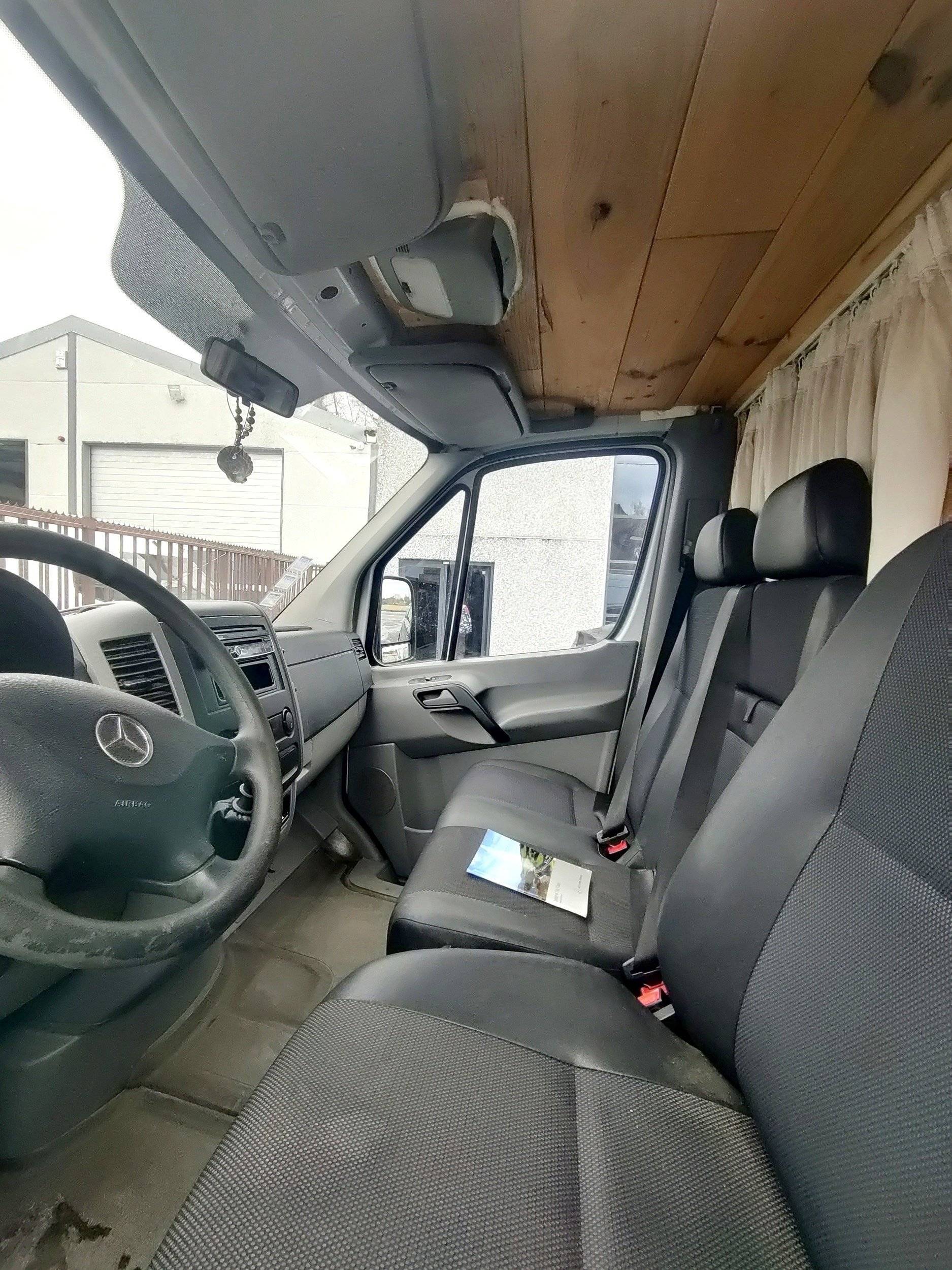 Cabina di guida Mercedes - Yescapa