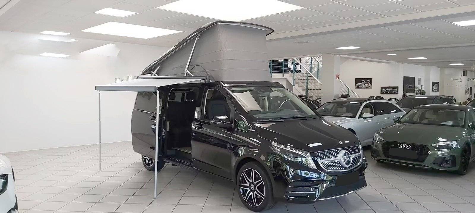 Front view from 3/4 Mercedes - Yescapa