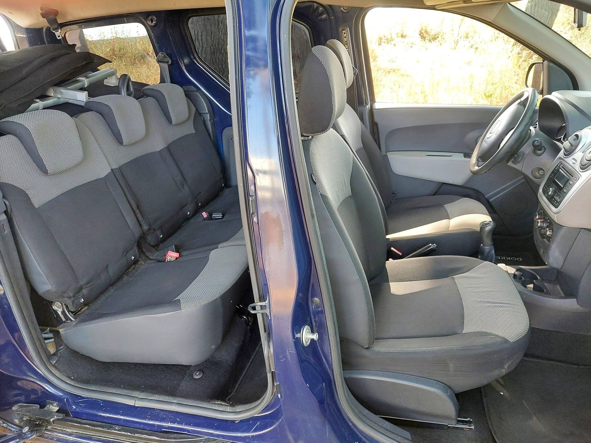 Driver's compartment Dacia Camper Dokker - Yescapa