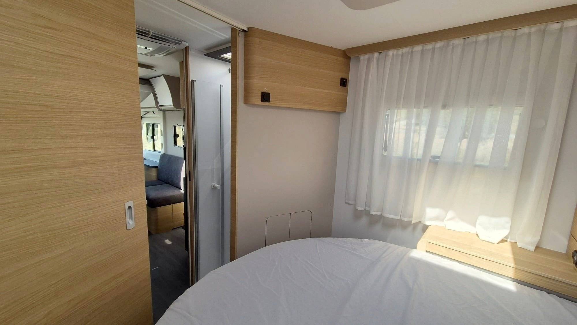 Adria SONIC 700 PLUS DC