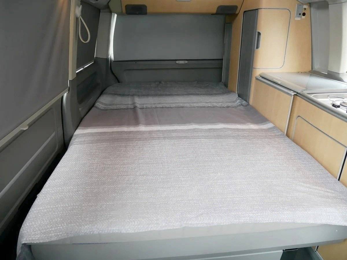 Volkswagen T5 California