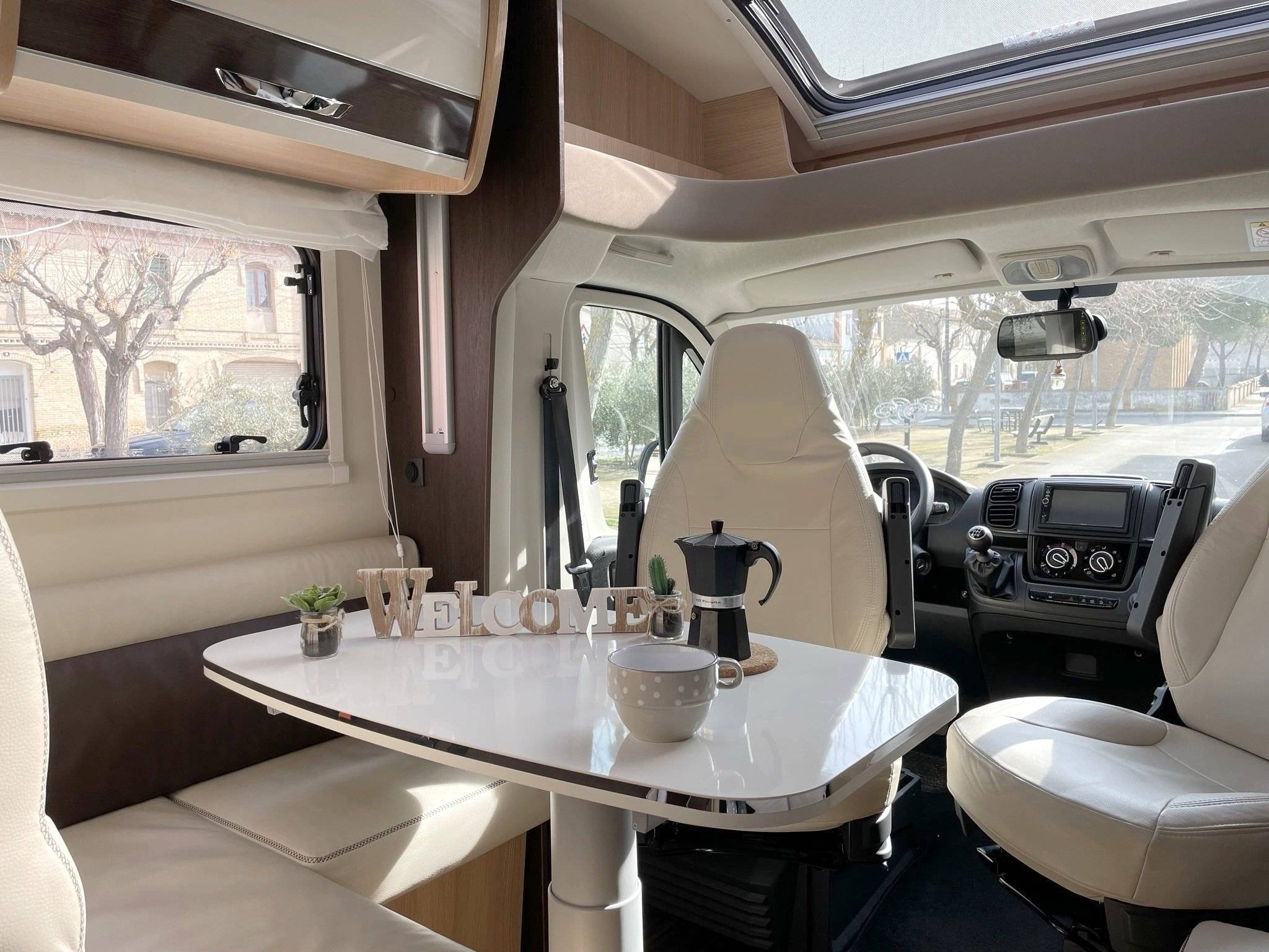 Coin repas Fiat Ducato 2.2 140 cv 2022 - Yescapa