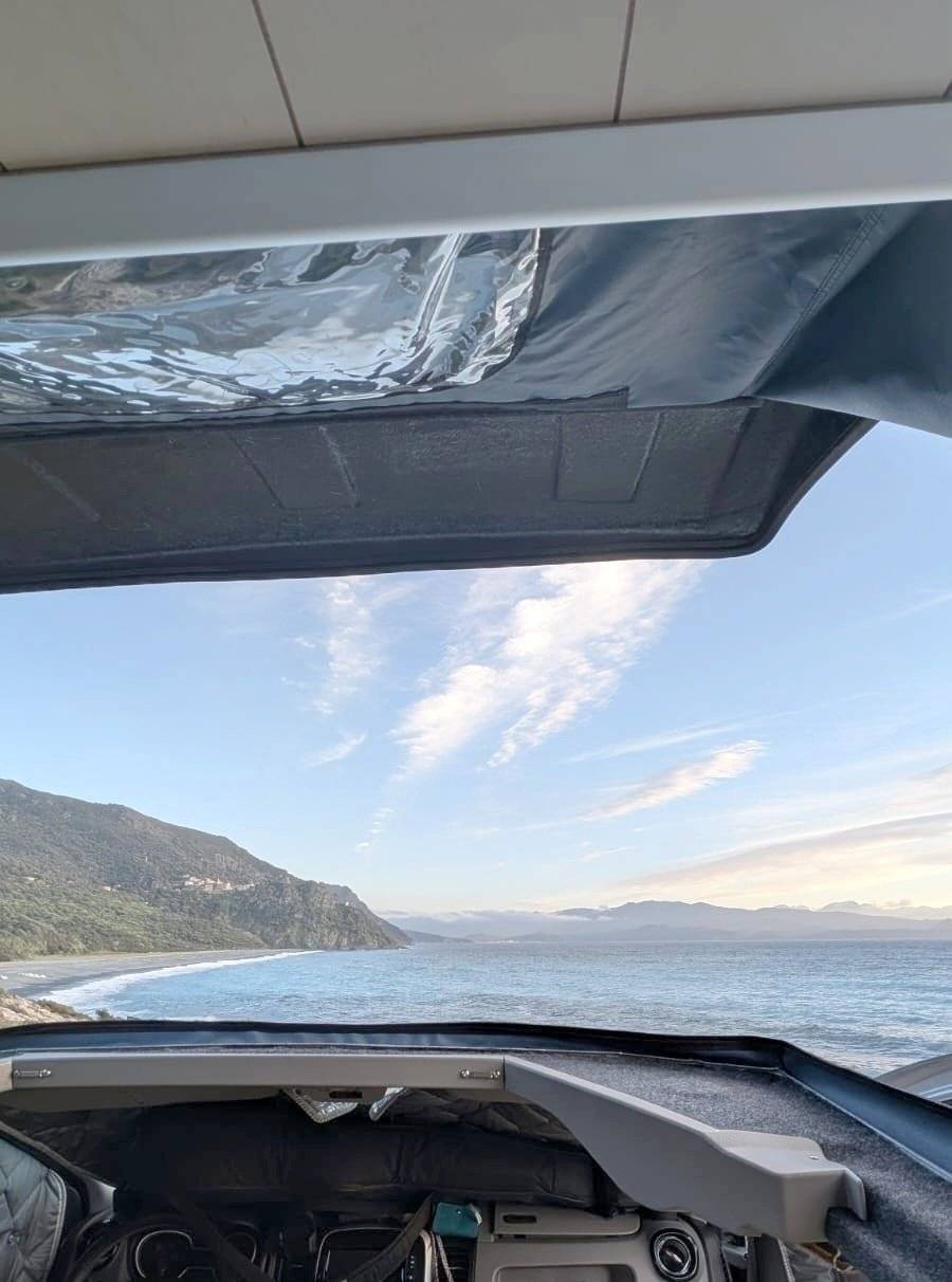 Van Globe RENAULT TRAFIC III Grand Confort