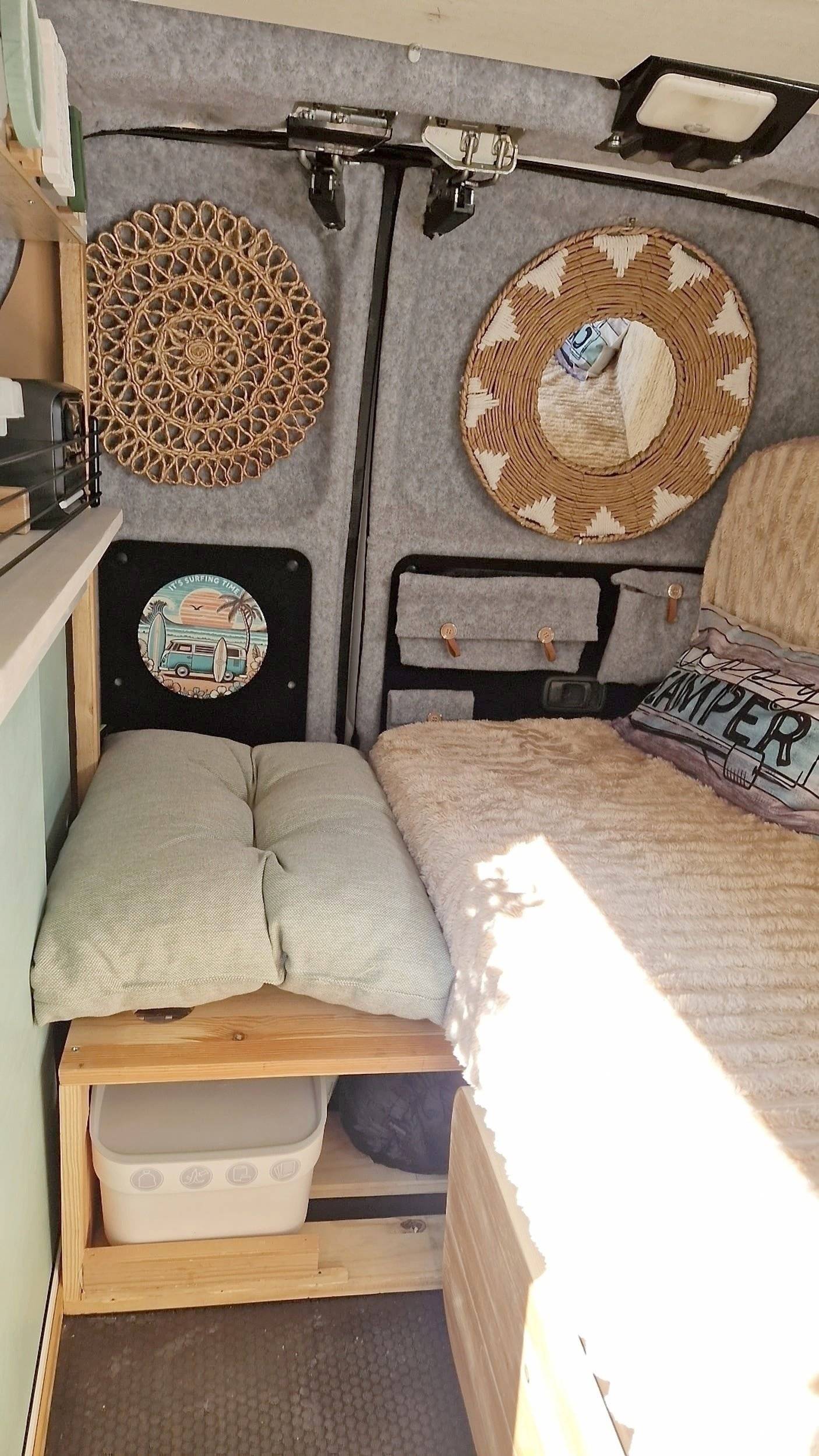 Couchages Nissan NV200 - Yescapa
