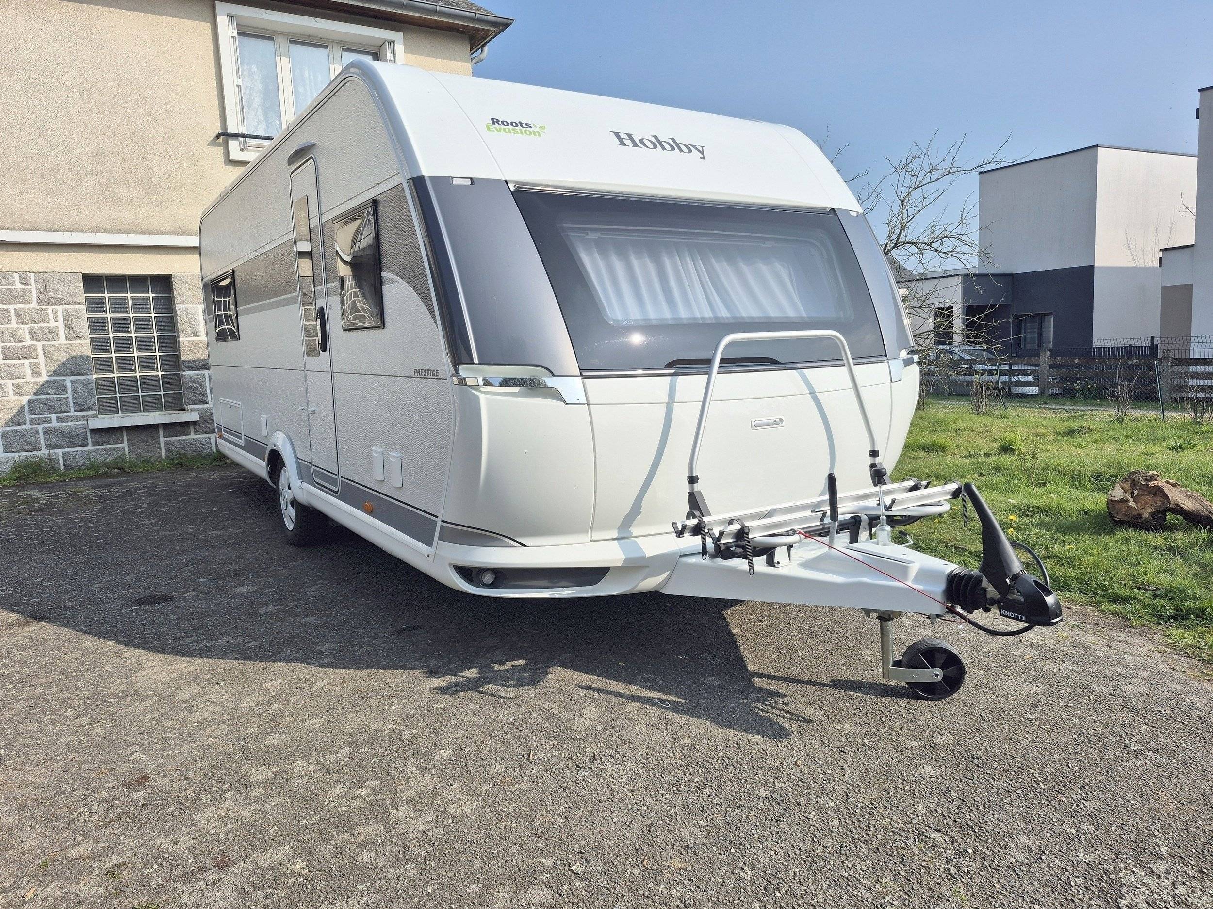 Vista del vehículo ángulo delantero Citroën dispatch - Yescapa