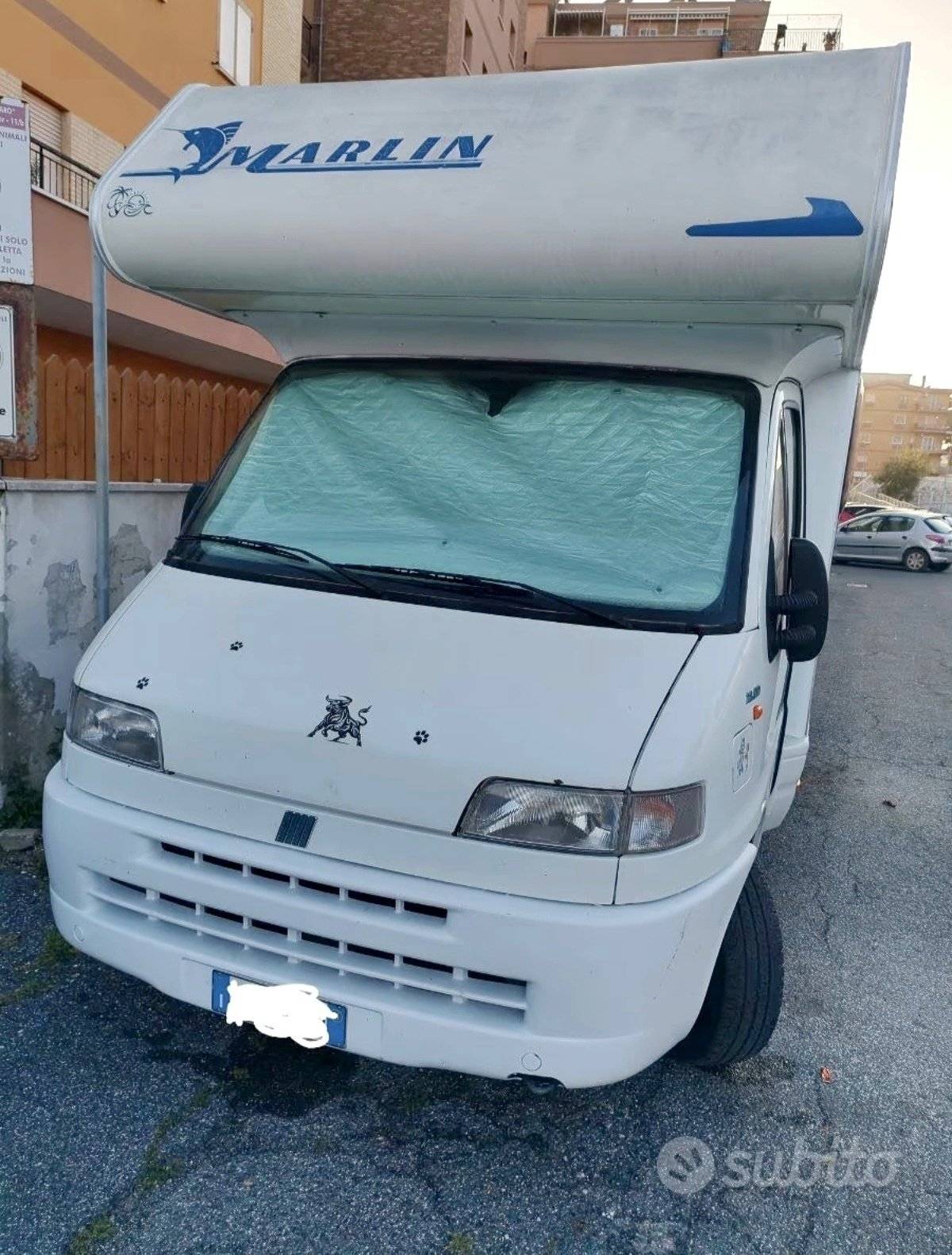 Vista del vehículo ángulo delantero Fiat Ducato 2.8 JTD - Yescapa