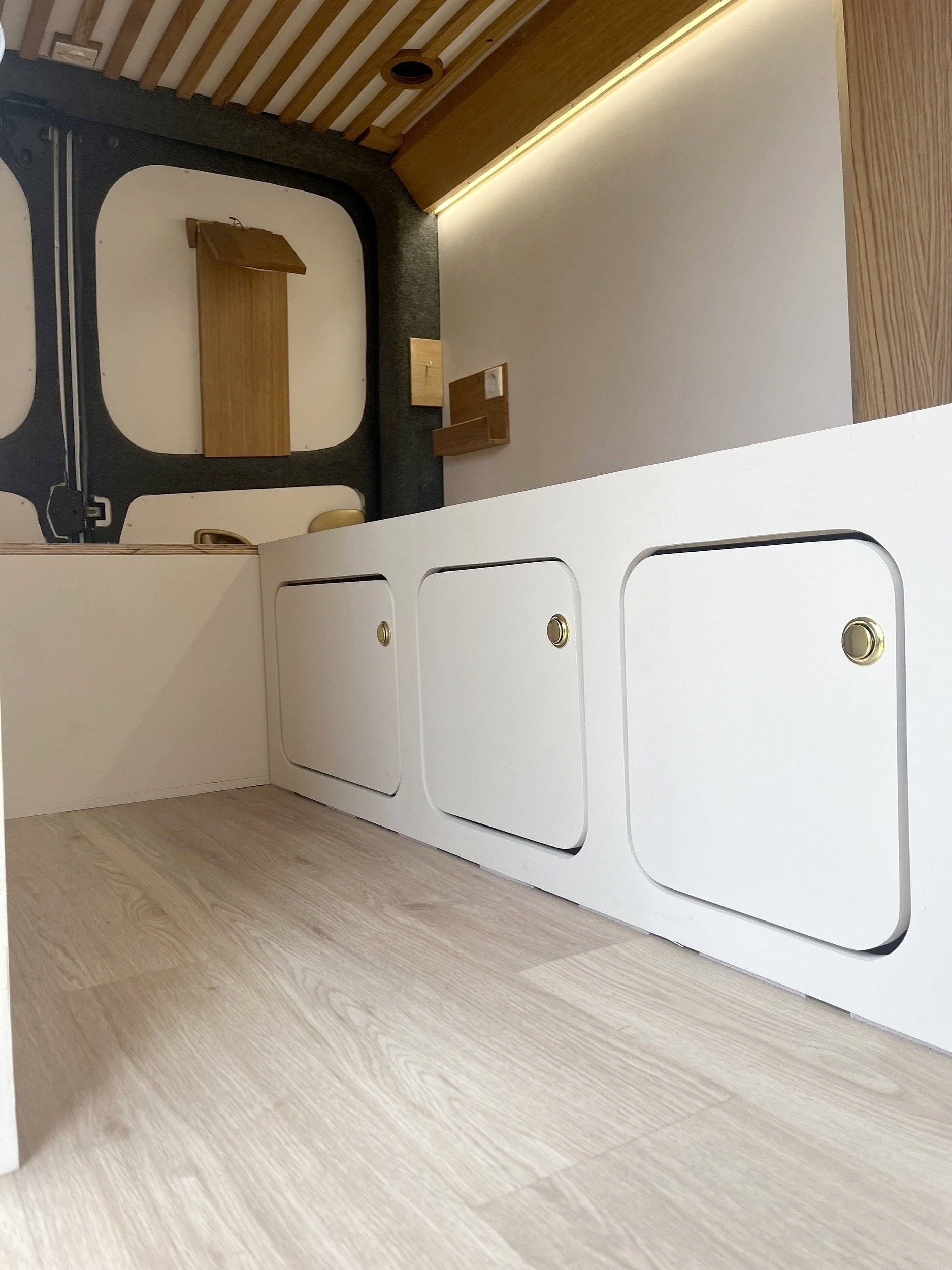 3 C Cartier/Brisebras 