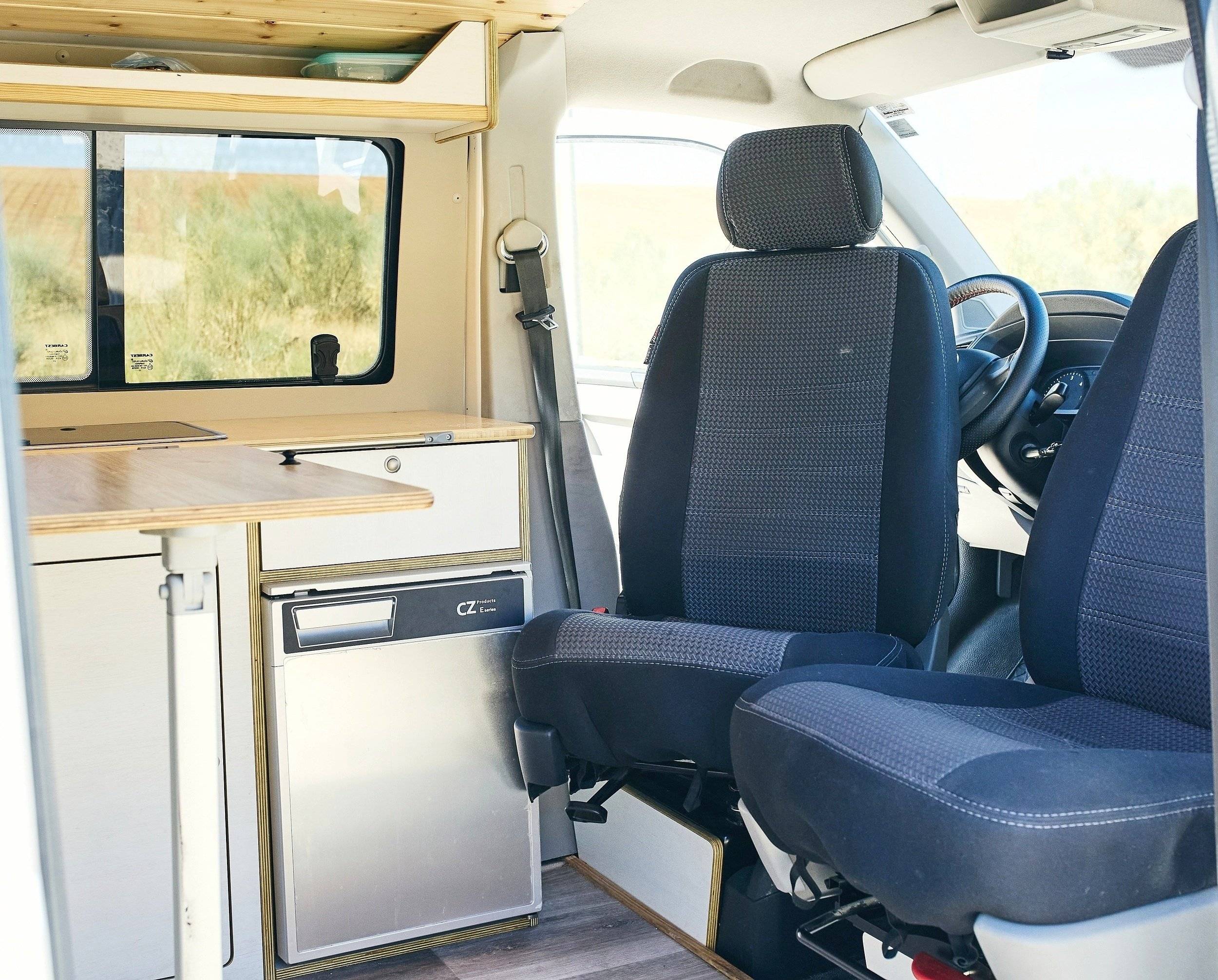 Dinette Volkswagen Volkswagen T6 - Yescapa