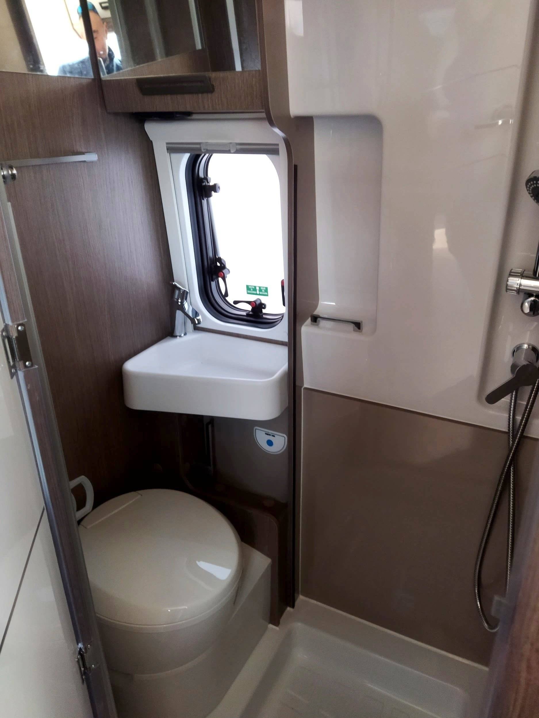 Challenger V114 Max Road Edition Vip