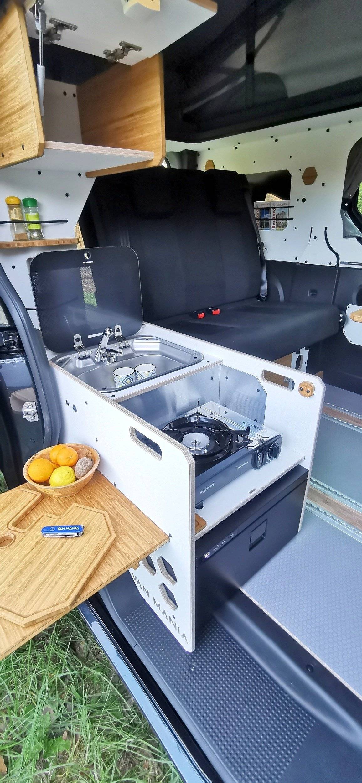 Van Mania SOUTH WEST By freedom camper