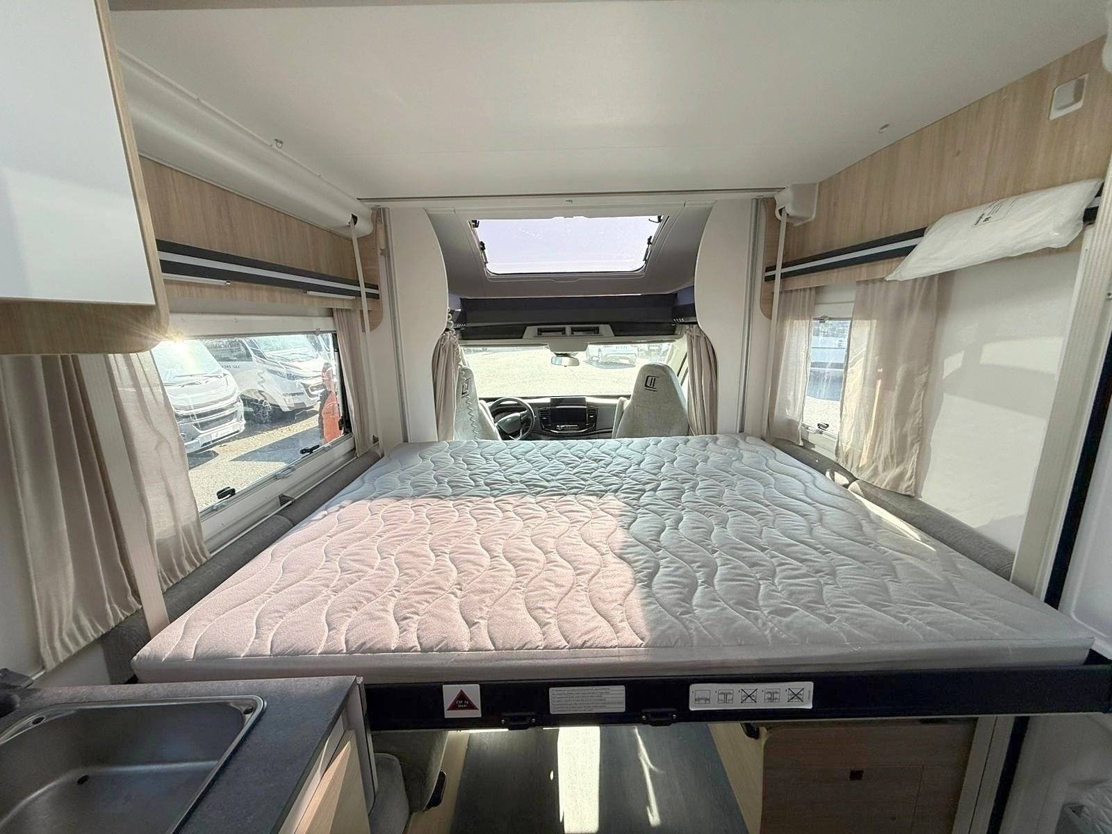 Couchages Ford Transit 2,0 l 130 ch - Yescapa