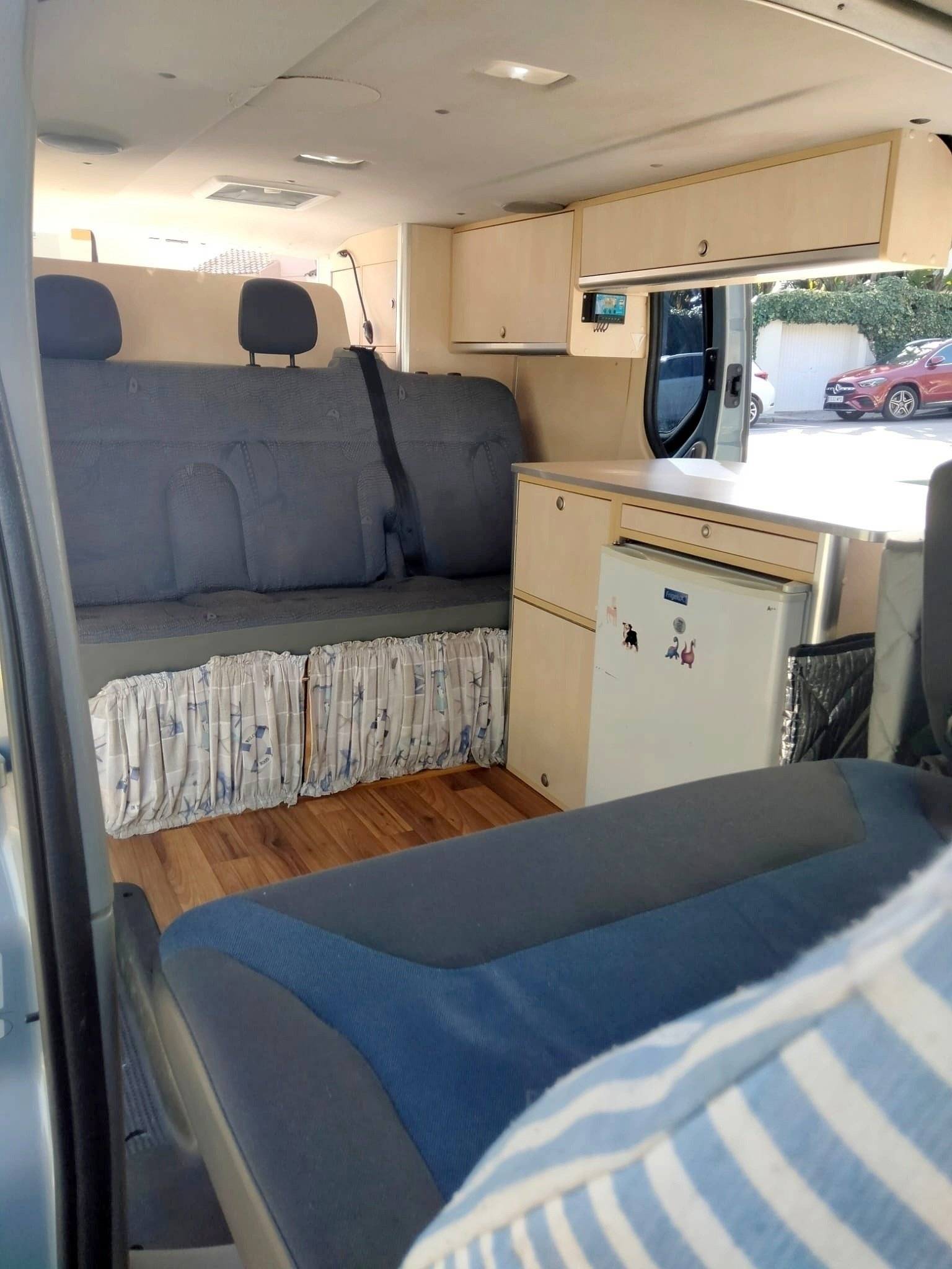 Comedor Renault Trafic L2H1 2 l 120 ch - Yescapa