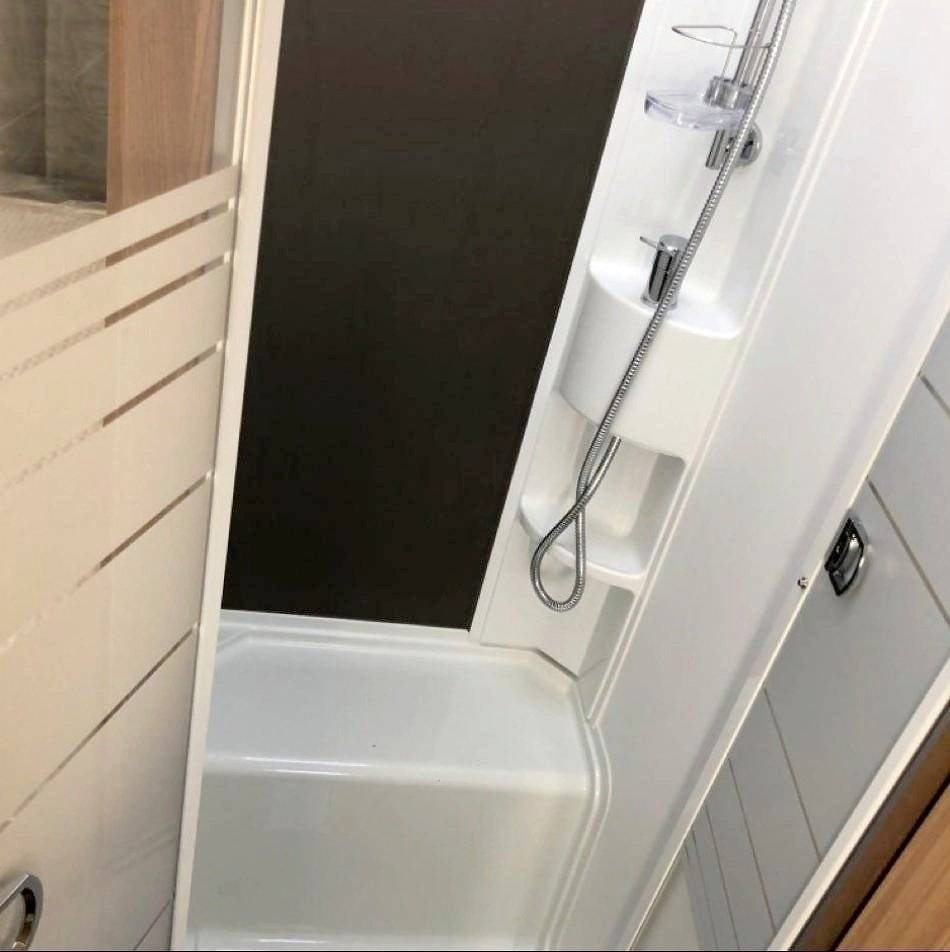 Adria Adria Matrix Axess 670 SL