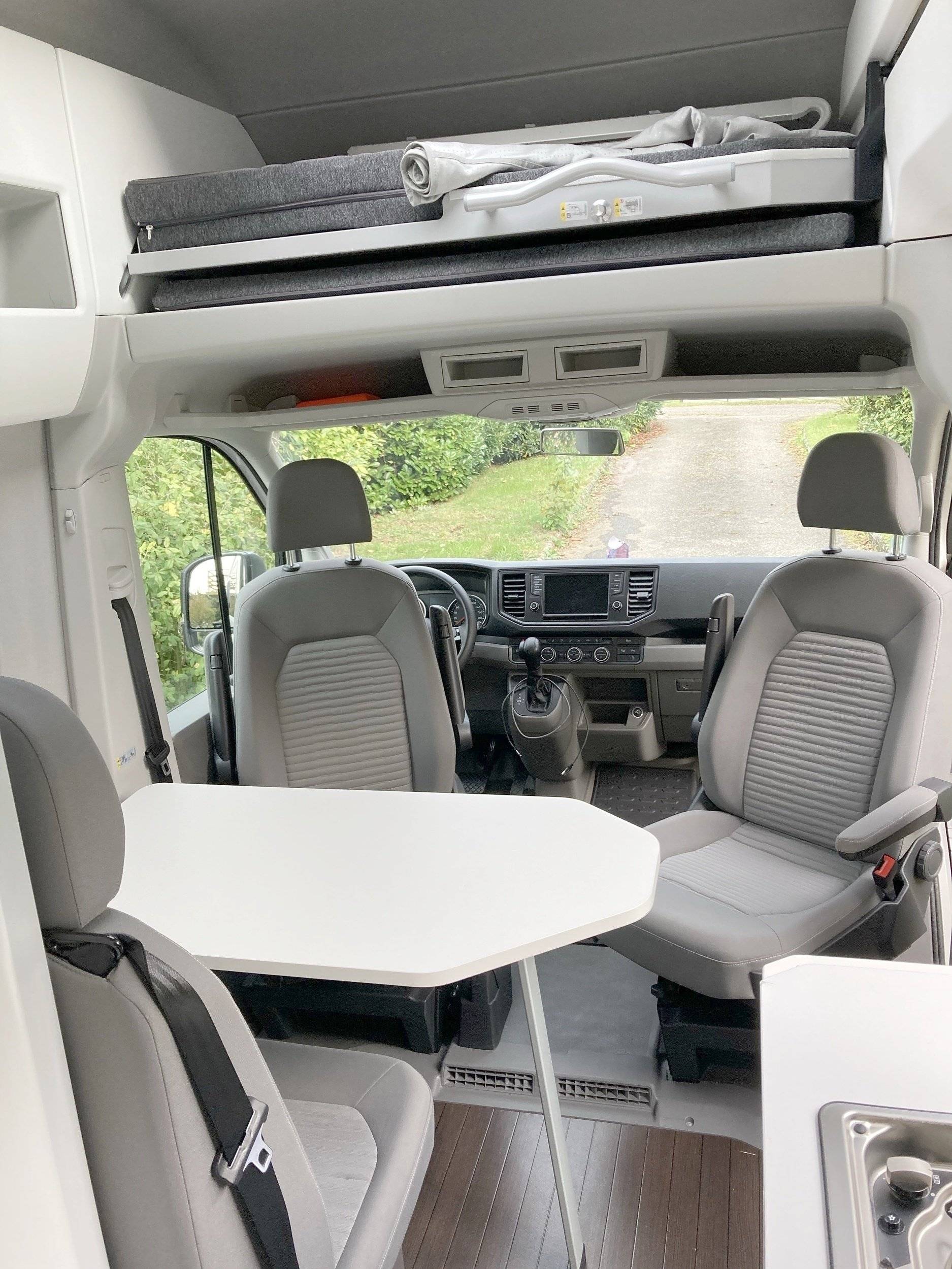 Dinette Volkswagen Grand California 600 - Yescapa