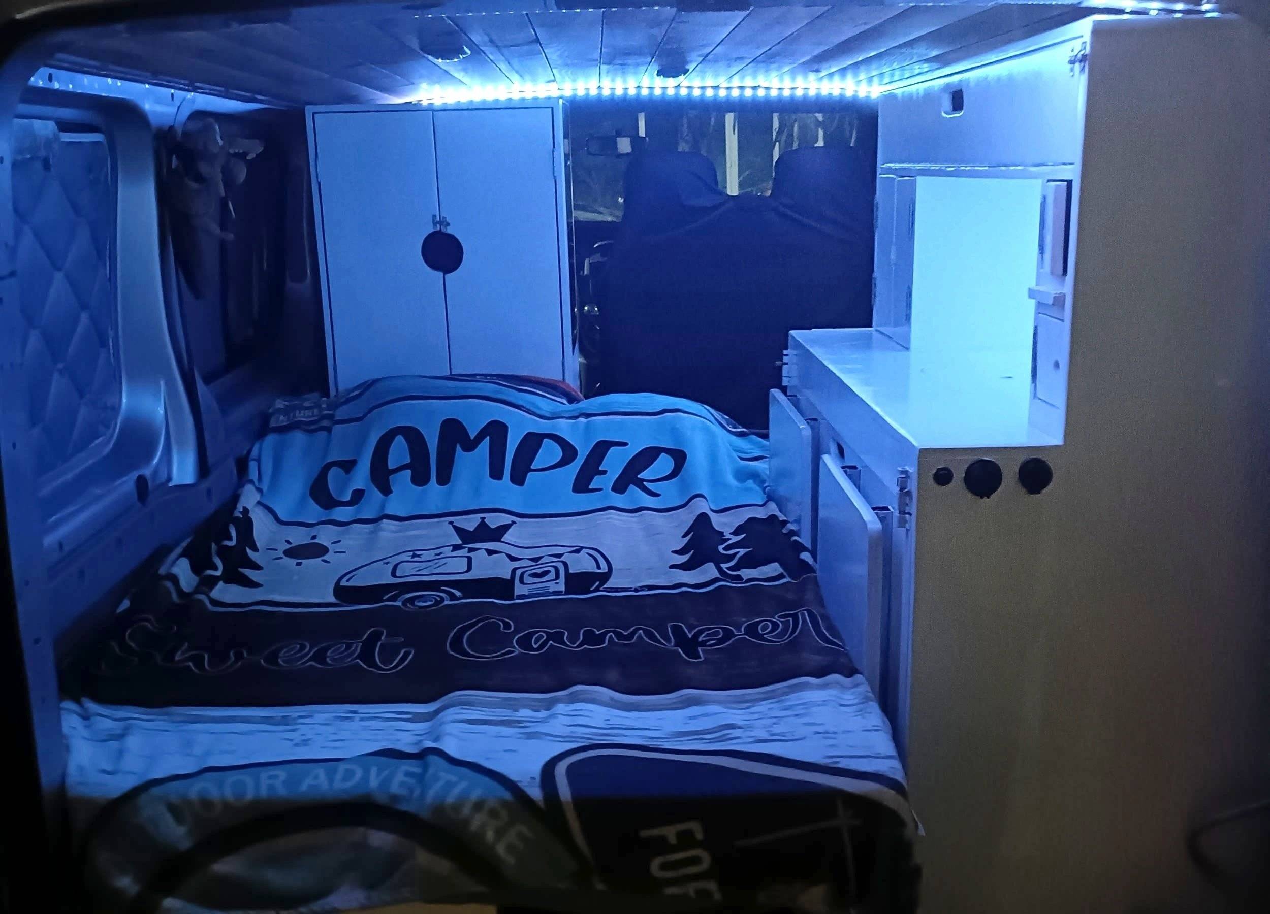 Van Mania Vivaro 1,9 CDTI 100cv