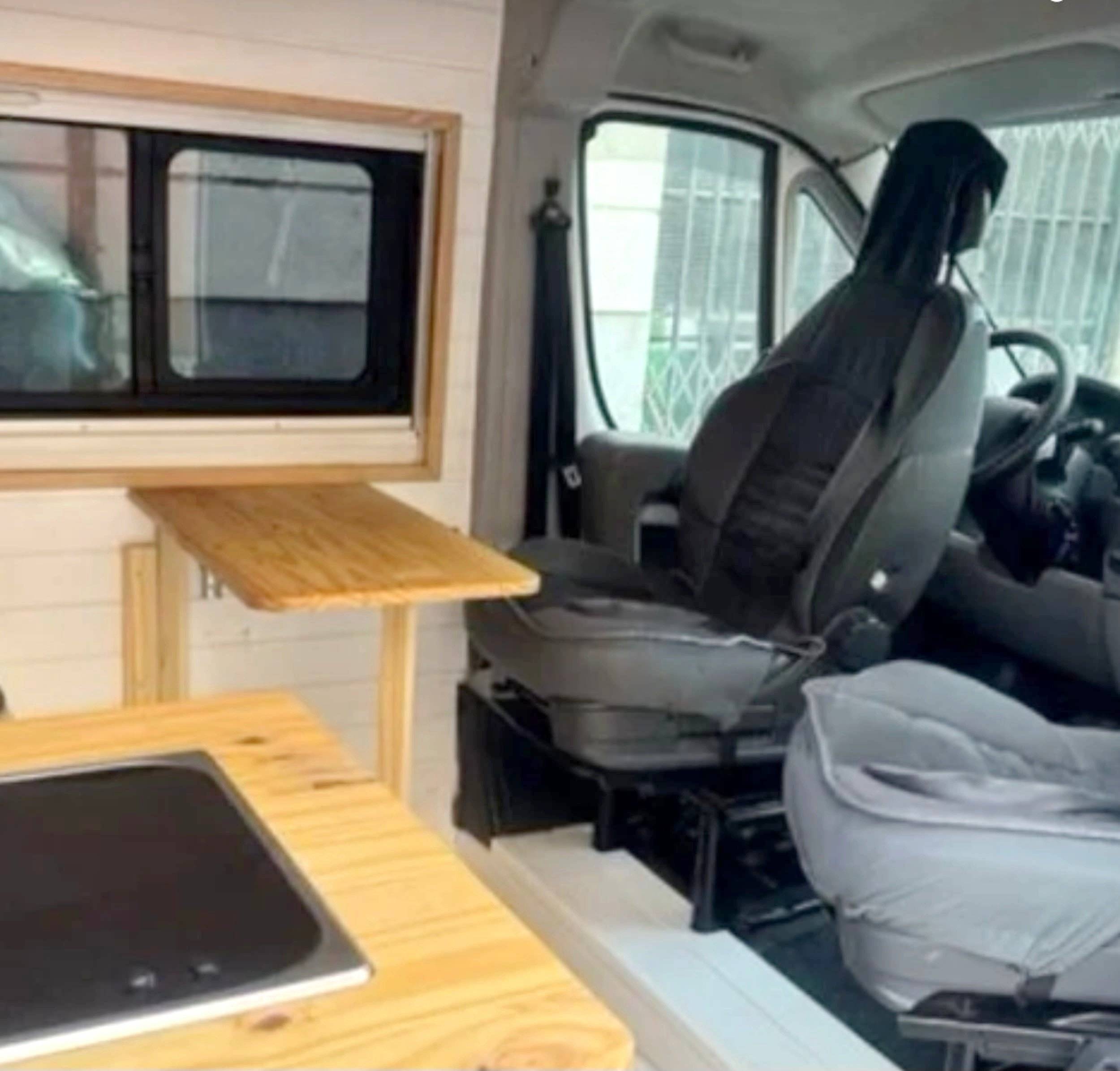 Cabina di guida Fiat Ducato 2,2l Multijet 100 ch. - Yescapa
