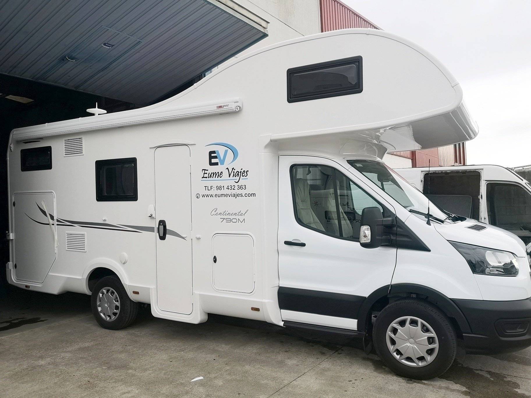 Continental 790M Transit 2,0 l 130 ch