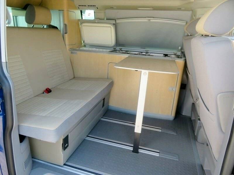 Dinette Volkswagen T5 2 l 140 ch - Yescapa