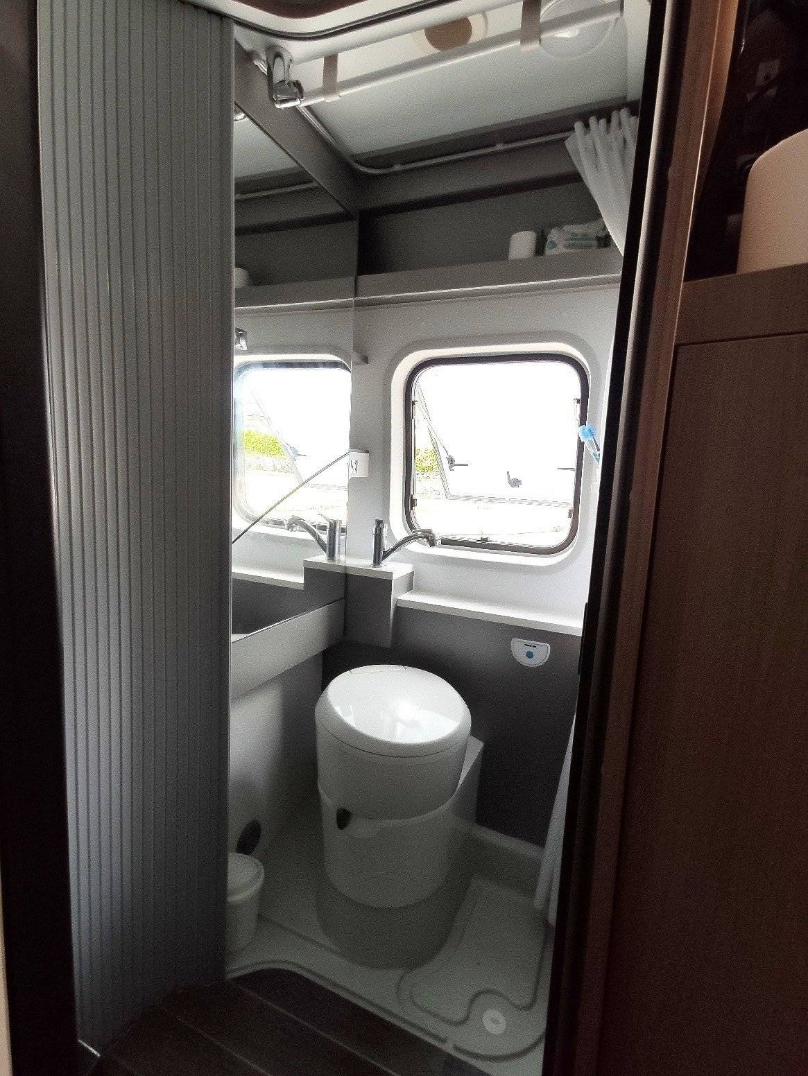 Adria Twin 600 spt Family Axess 06 Active