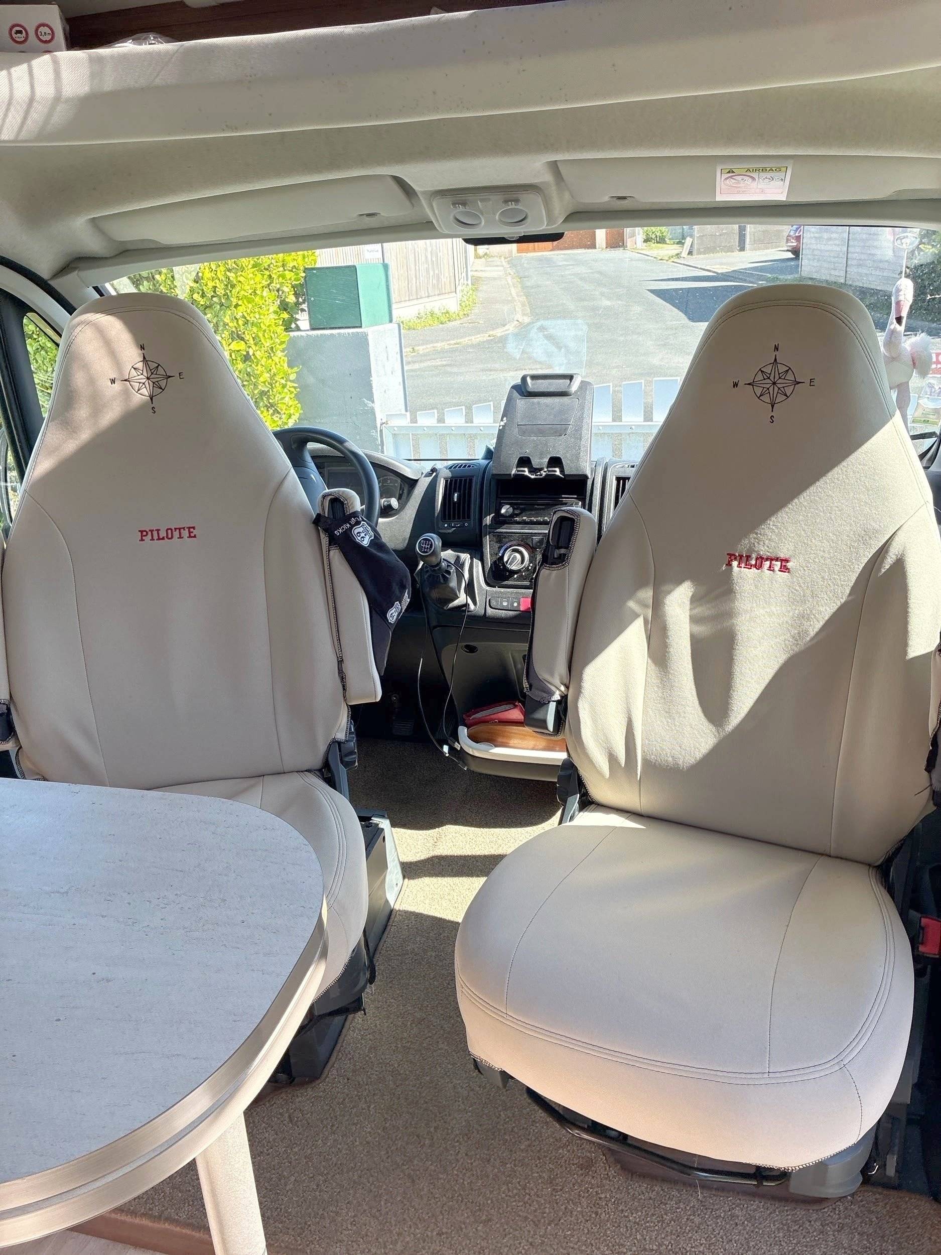 Pilote A 656 Ua
