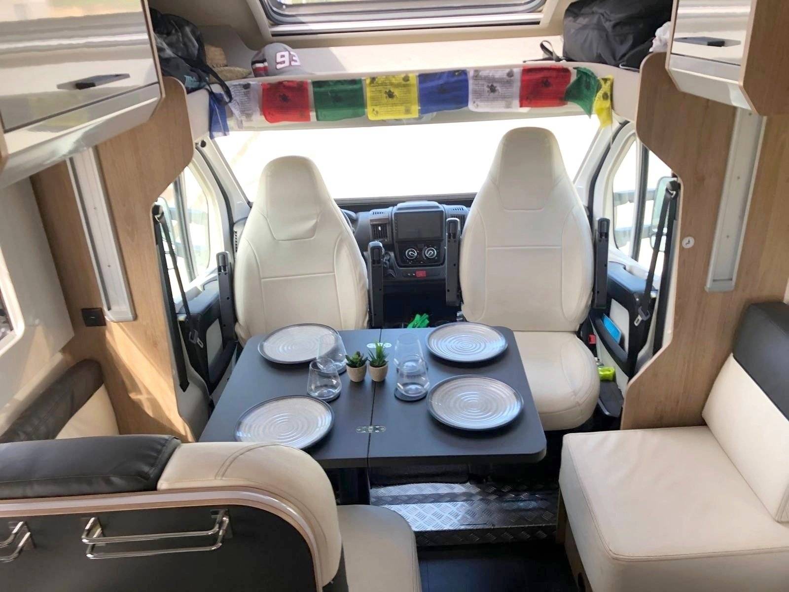 Dinette Fiat Ducato 2,3 l 130 ch - Yescapa