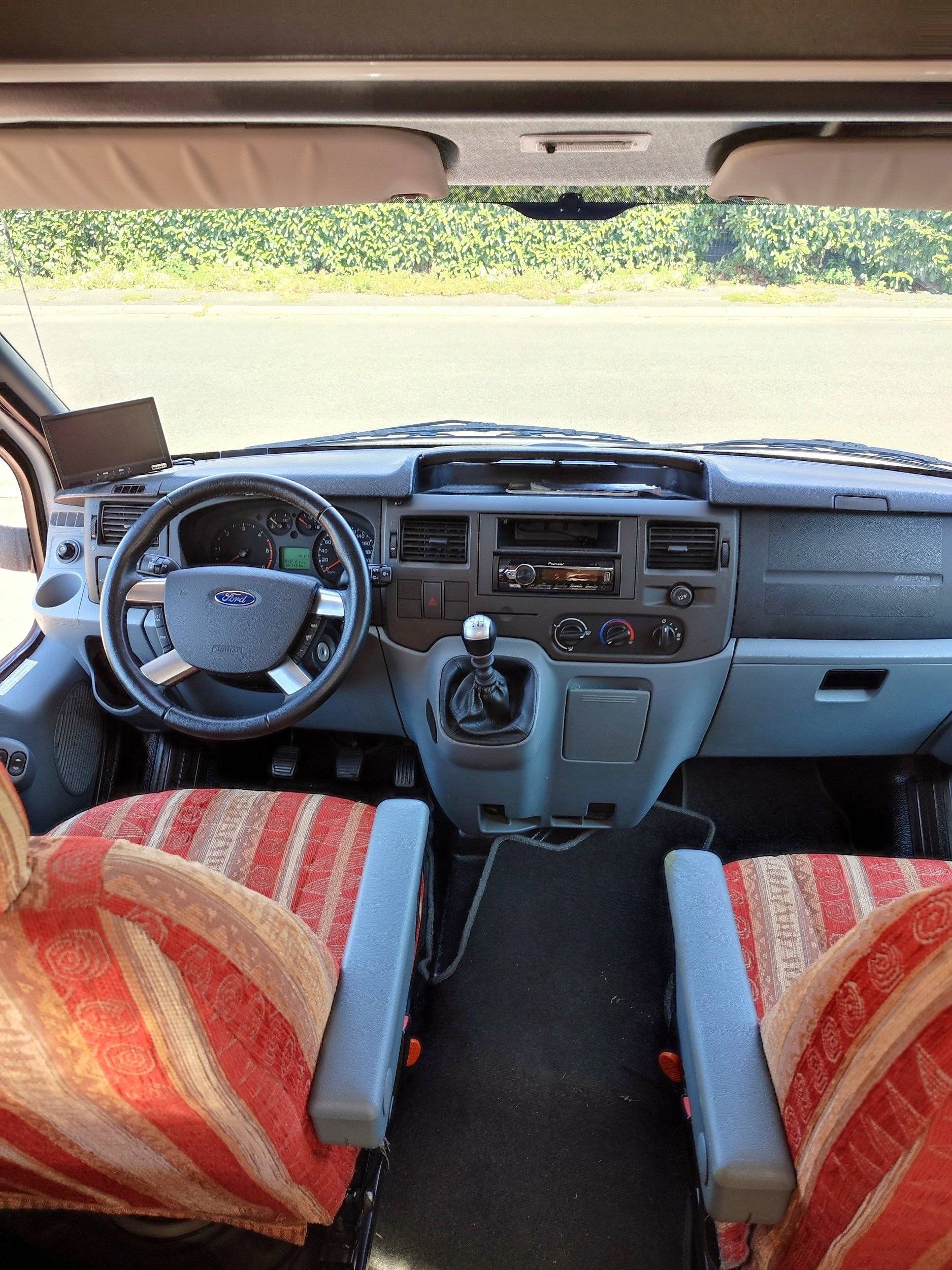 Challenger FORD TRANSIT 140CV