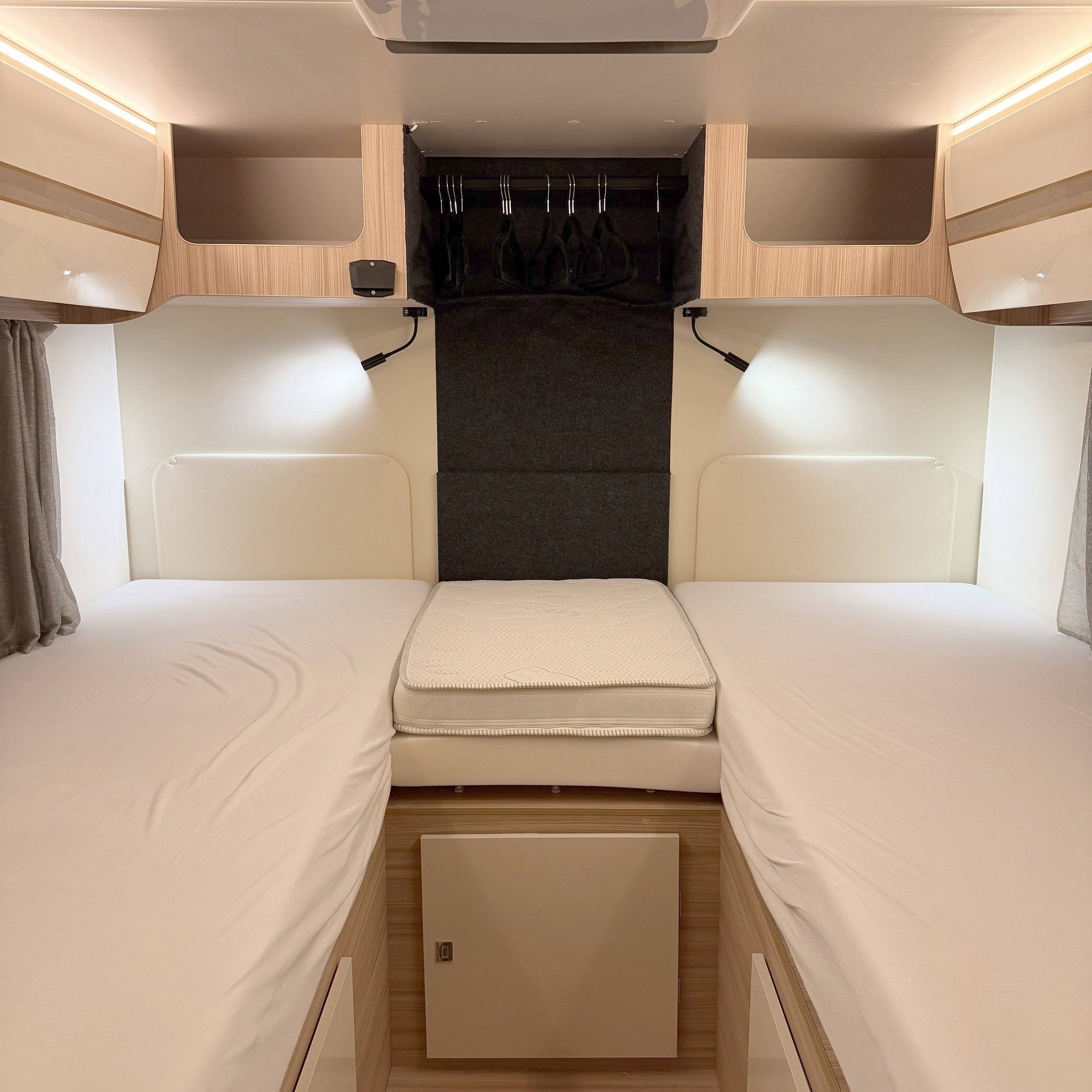 Schlafplätze Renault - Yescapa