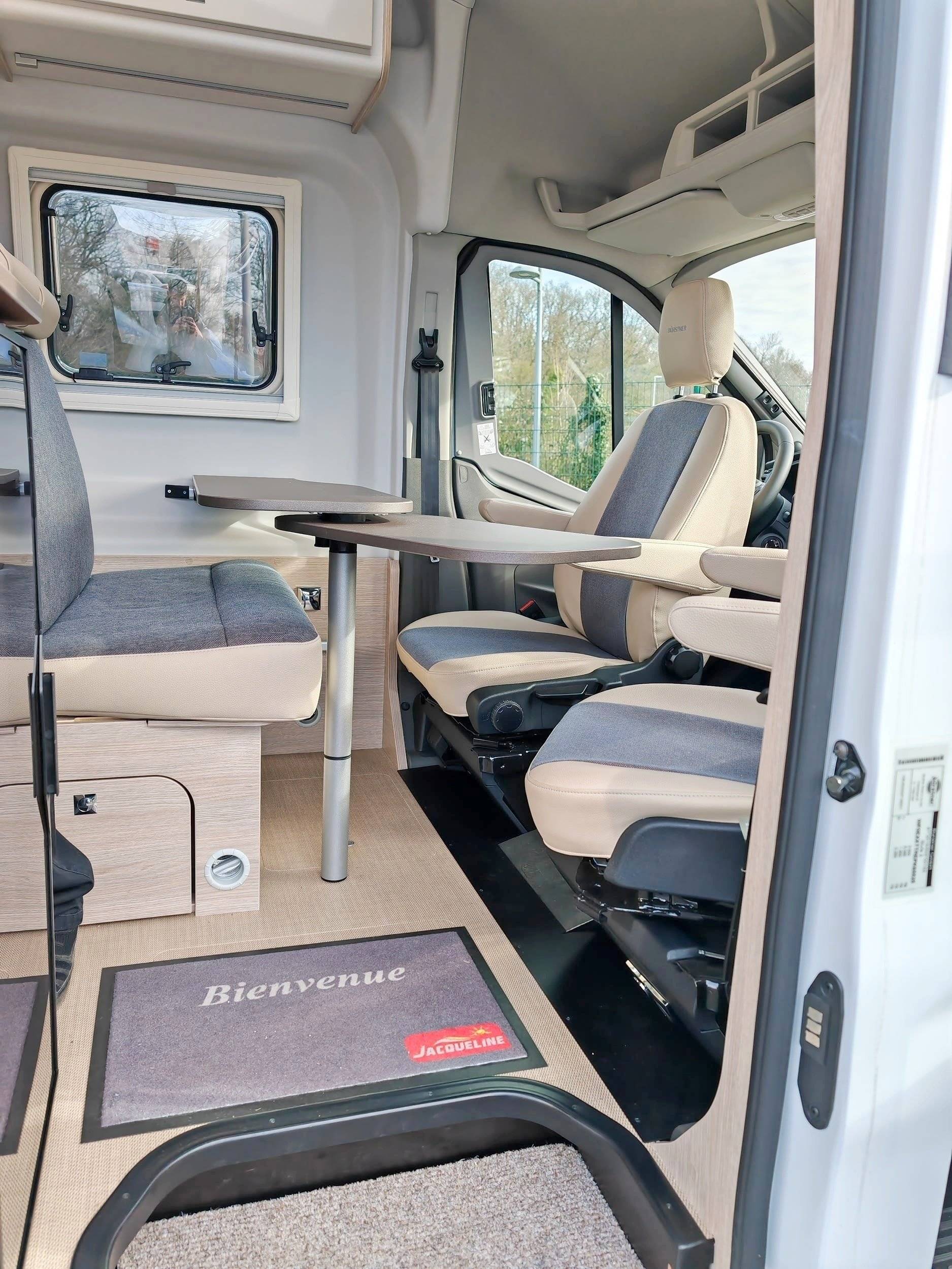 Bürstner LINEO C 590