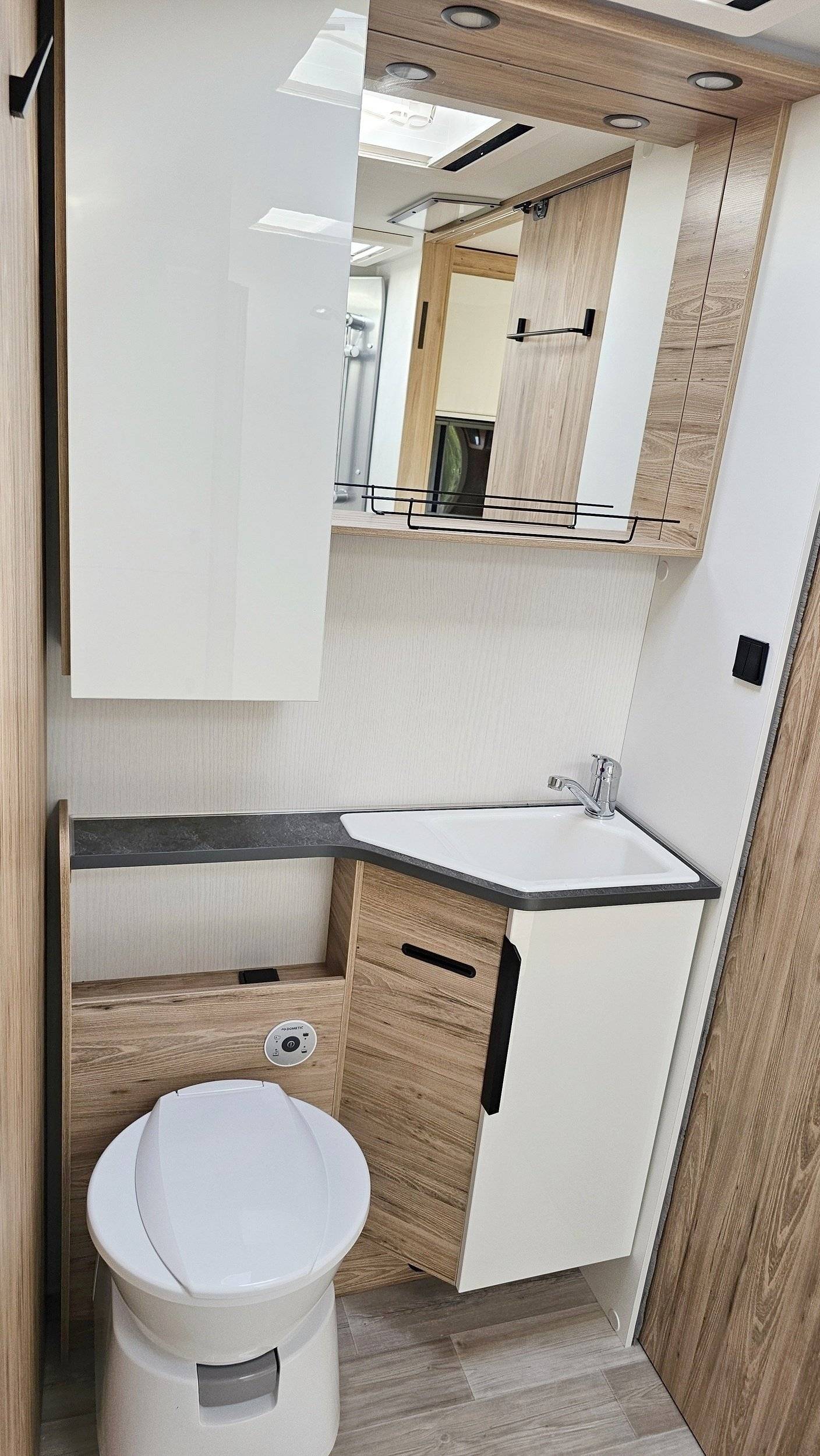 Bavaria BAVARIA T696U