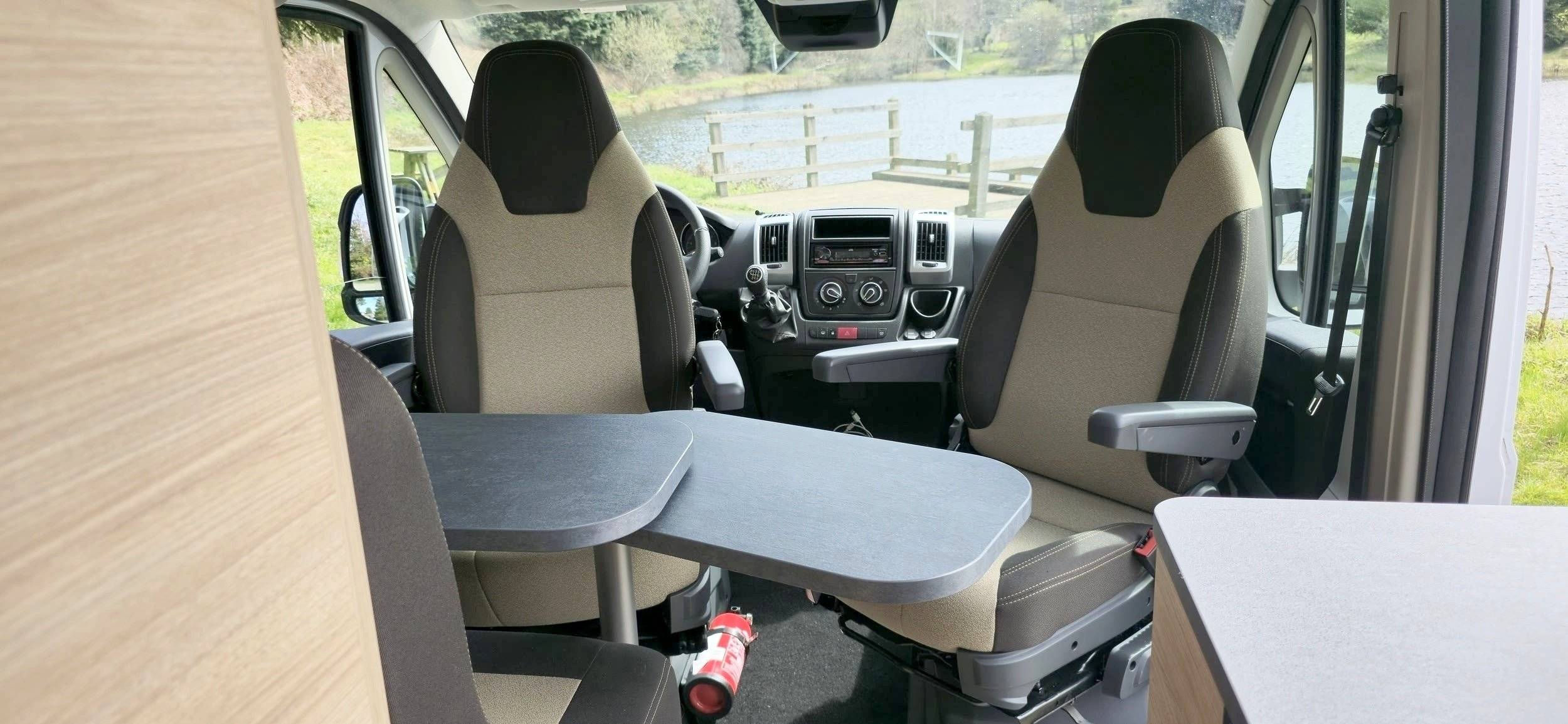 Dinette Citroën Jumper 2,2 l 140 ch - Yescapa