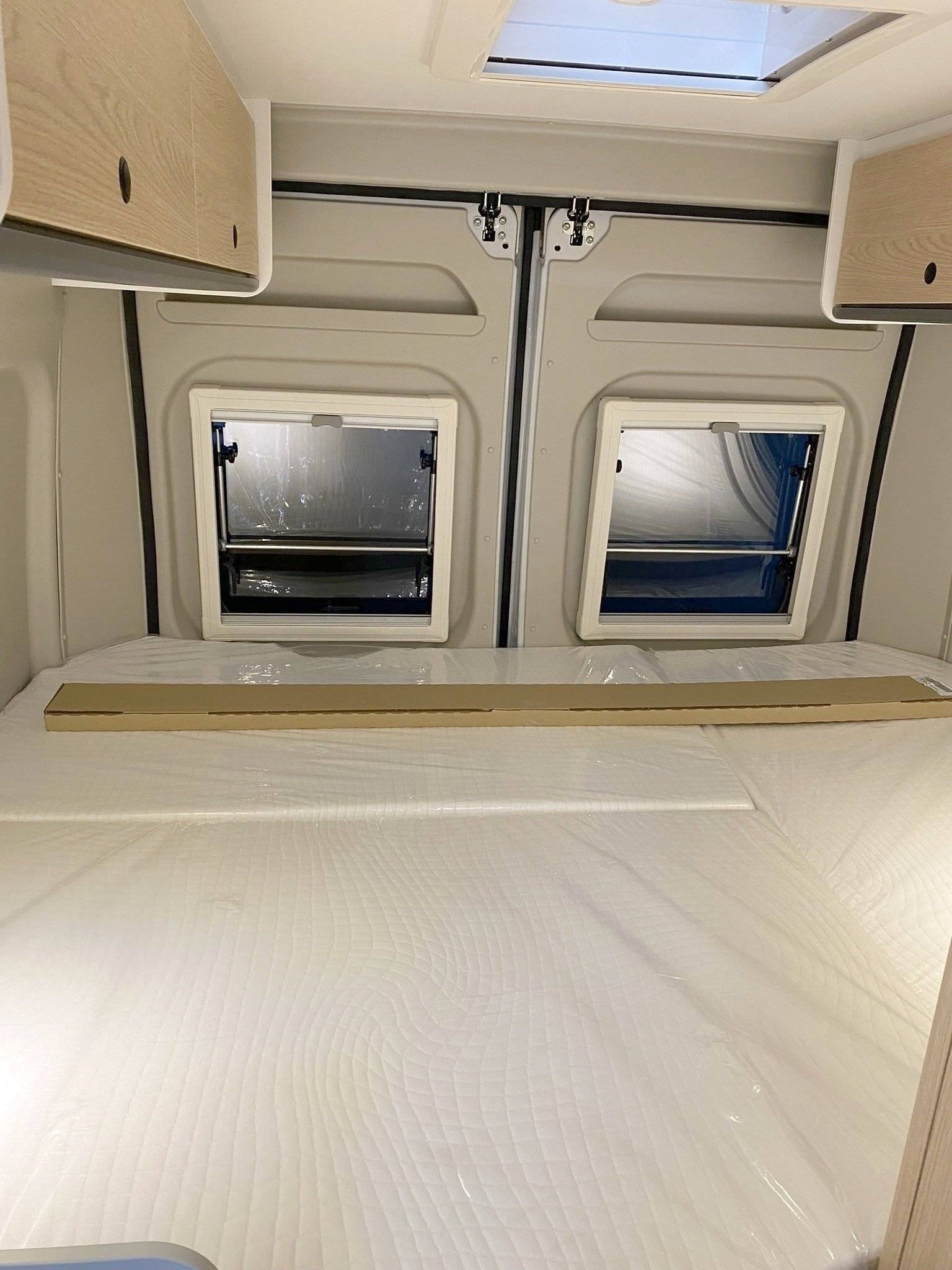 Berth Peugeot Boxer 2.2 140cv - Yescapa
