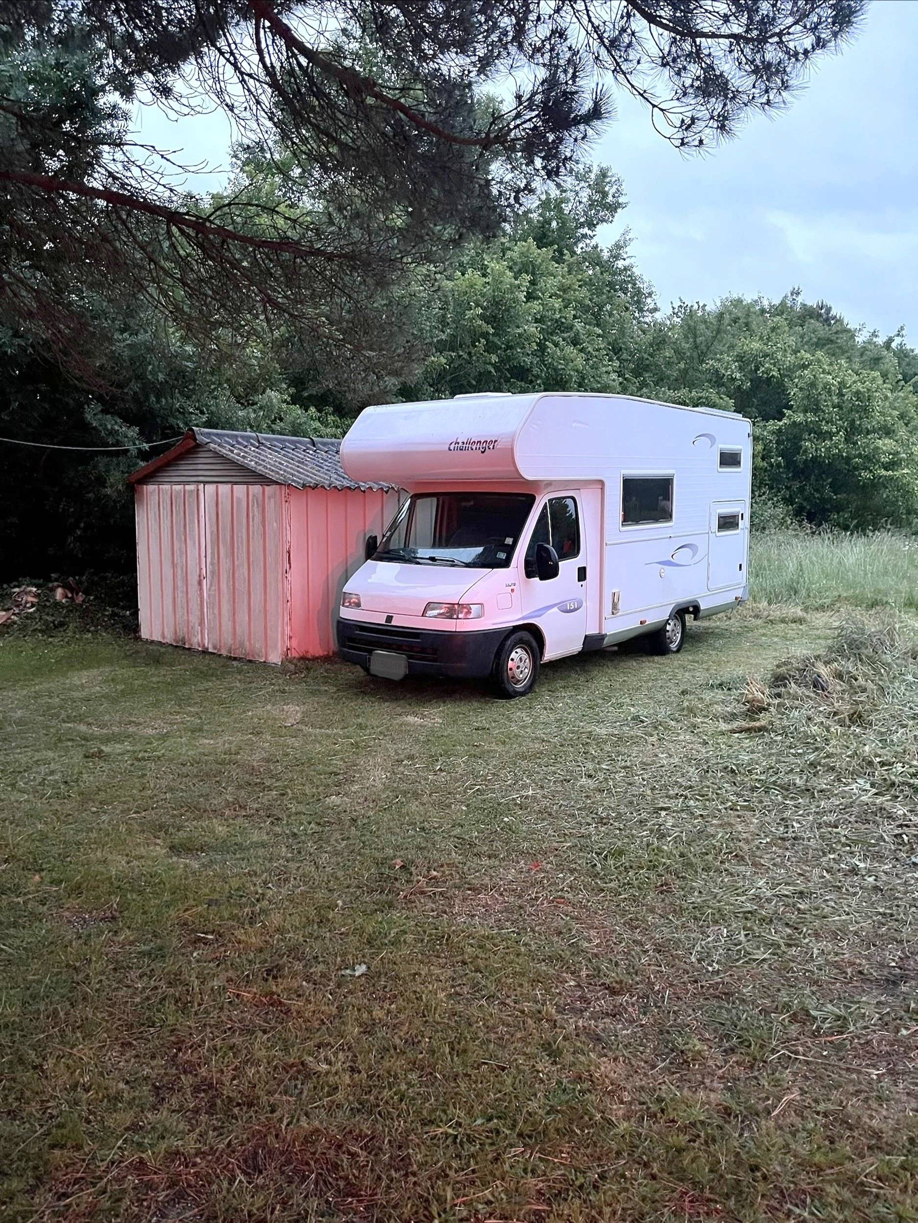 Front view from 3/4 Fiat - Yescapa