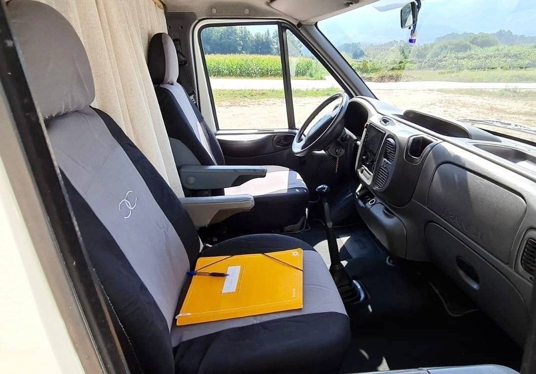 Cabina de condução Ford Transit 2,4 l 115 ch - Yescapa