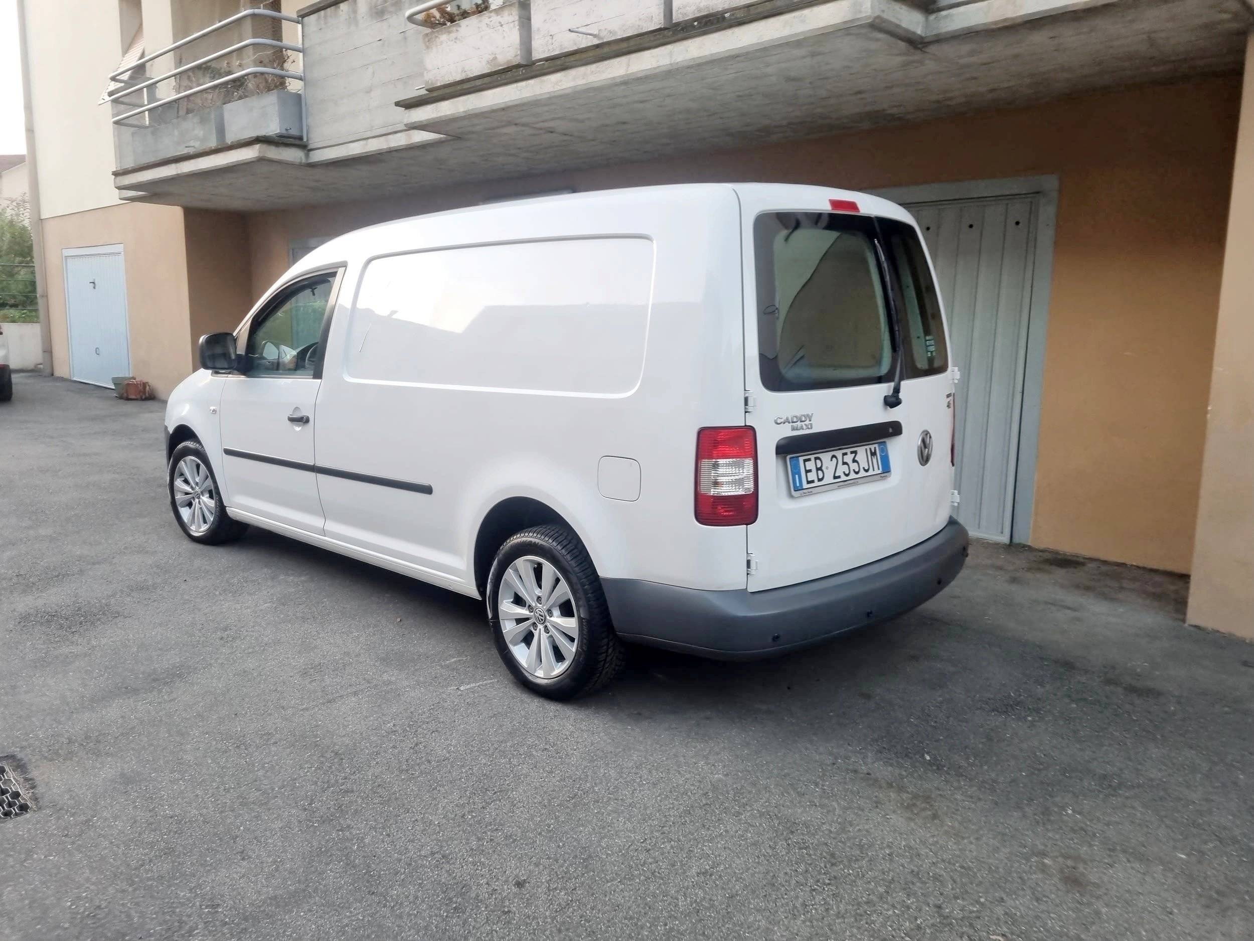 Volkswagen Caddy 2,0 l 102 ch