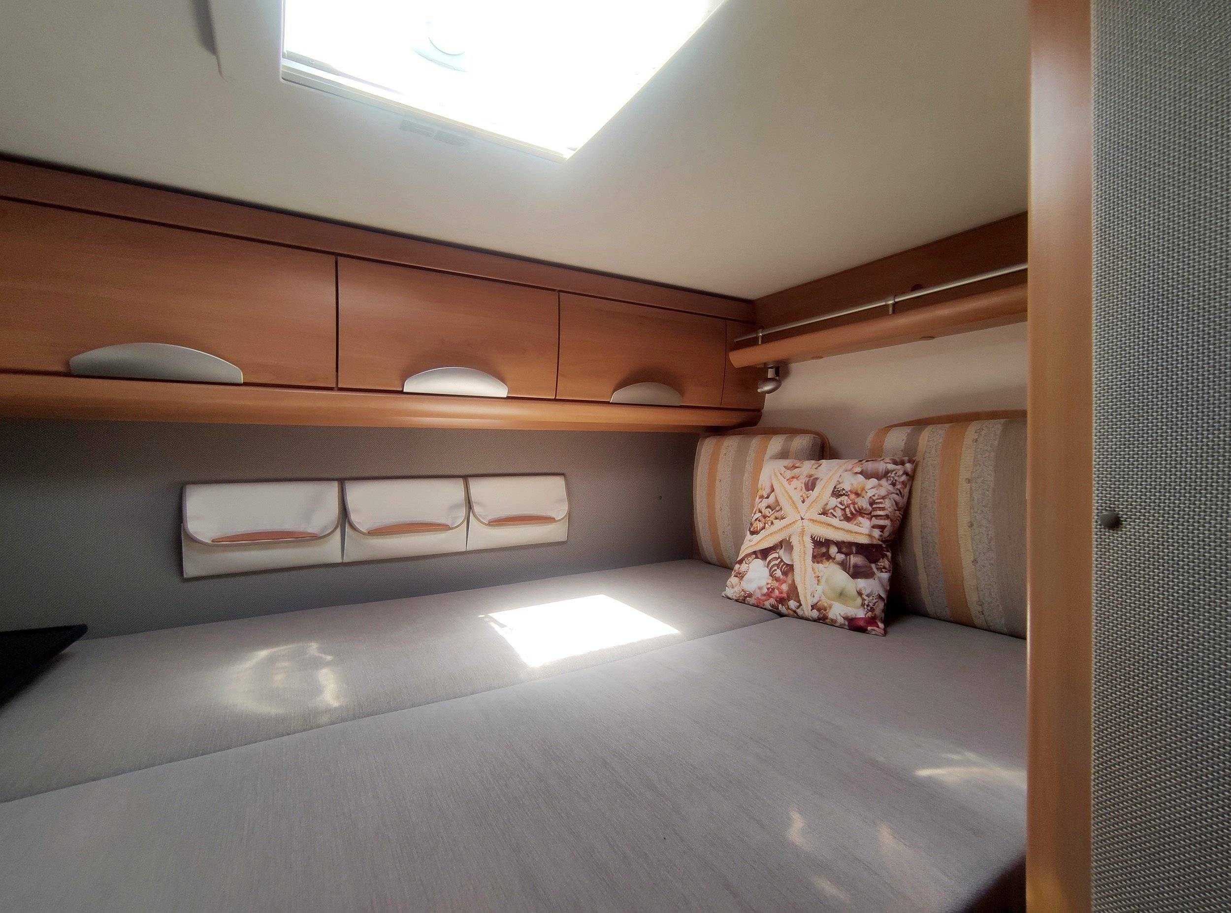 Berth Mercedes 2,2 l CDI 160 ch. - Yescapa