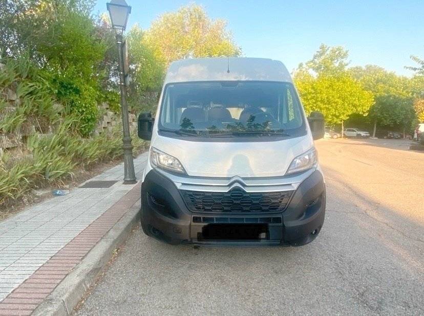 Vue avant de 3/4 Citroën Citroën jumper - Yescapa