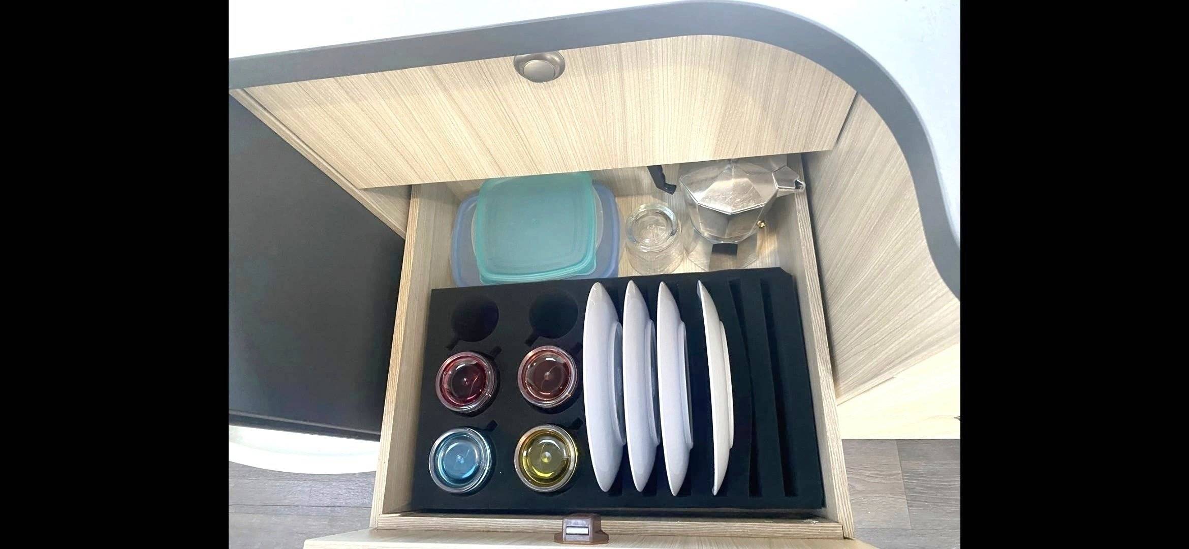 Adria Sunliving A75DP