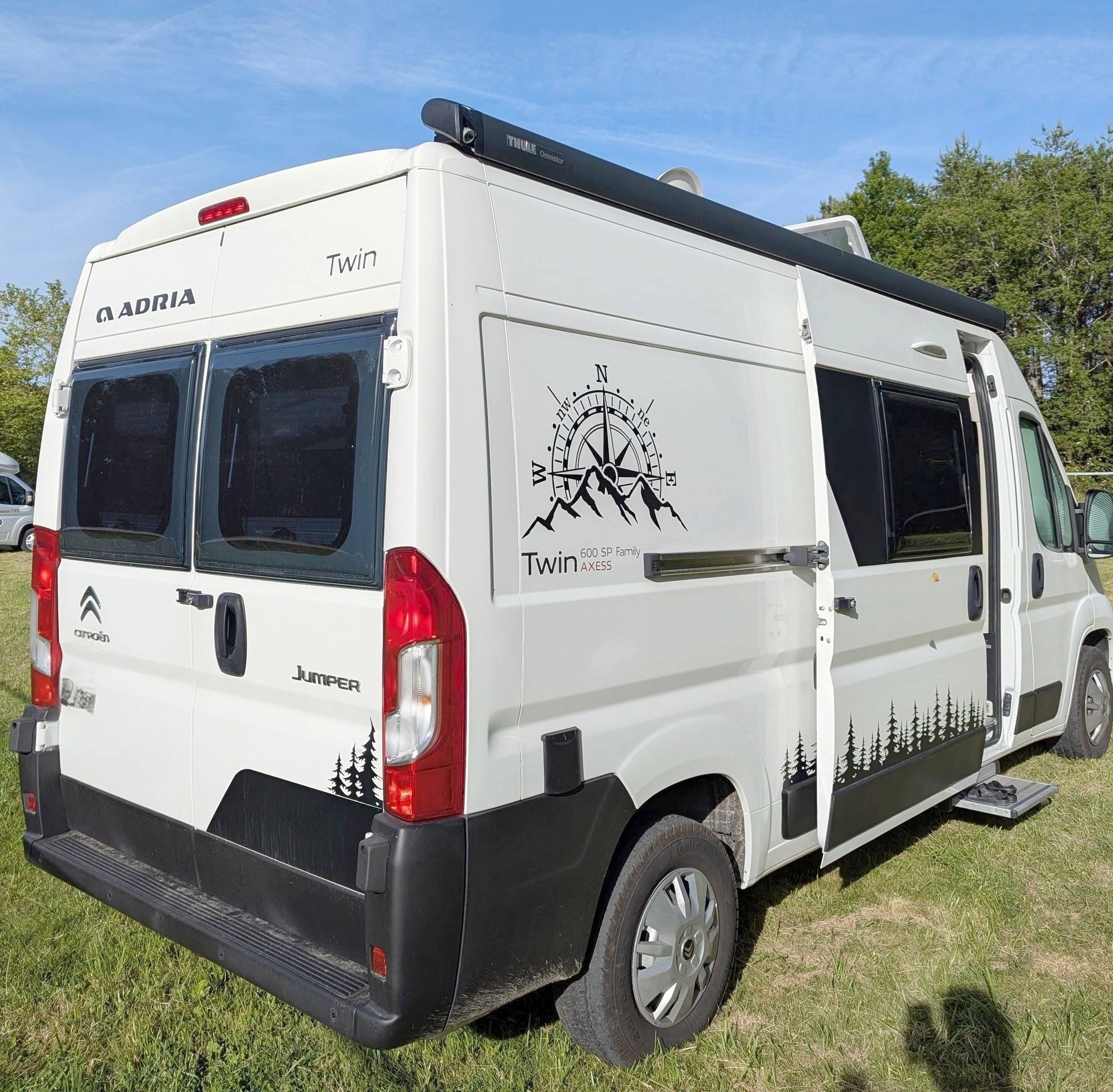 Adria adria twin axess 600 sp family