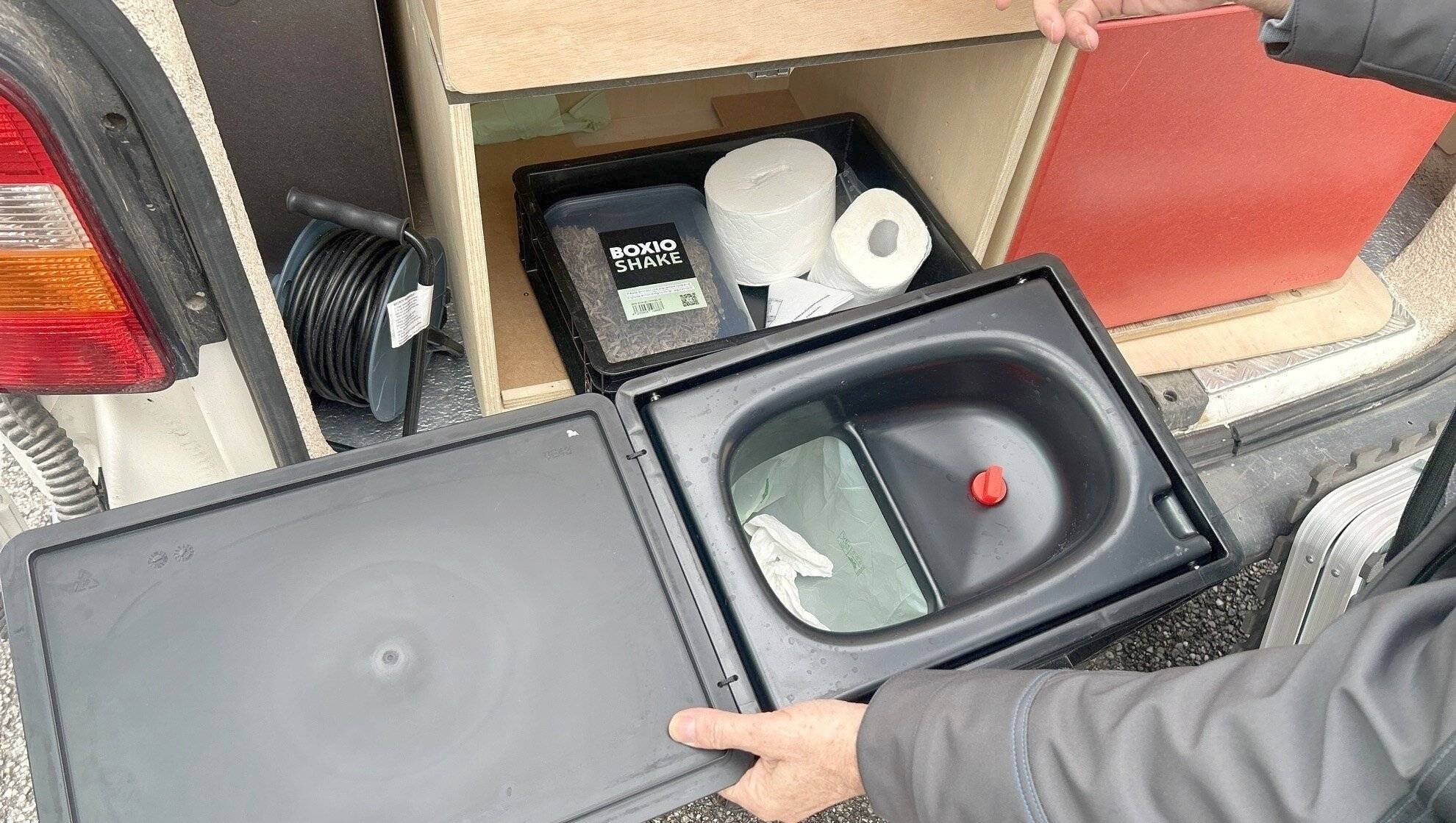 Combeing Combeing full