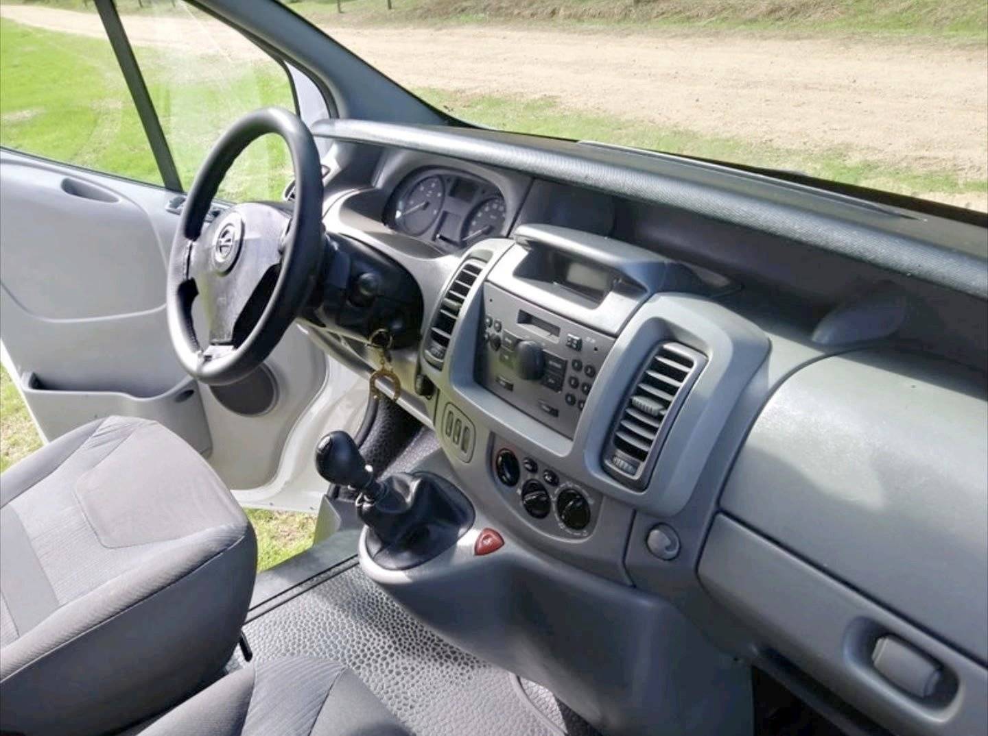 Opel Vivaro H1L2 1,6 l 120 ch