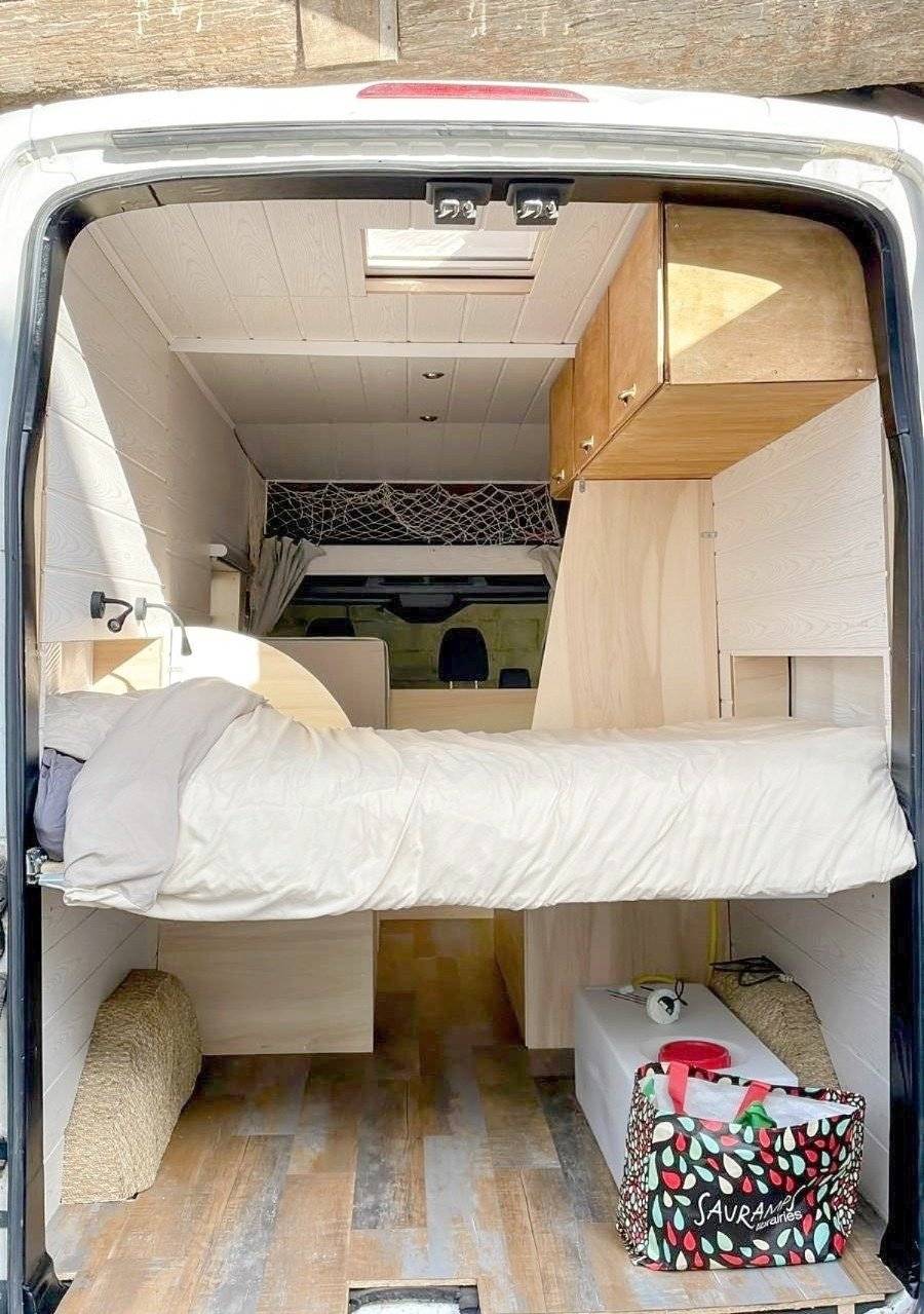 Schlafplätze Ford Transit Custom 2,0l 105 ch - Yescapa