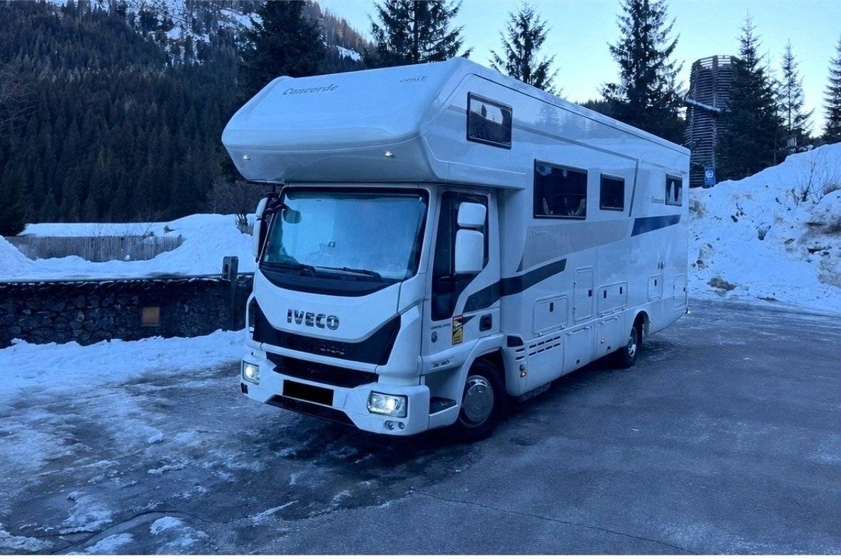 Vista de 3/4 Iveco - Yescapa