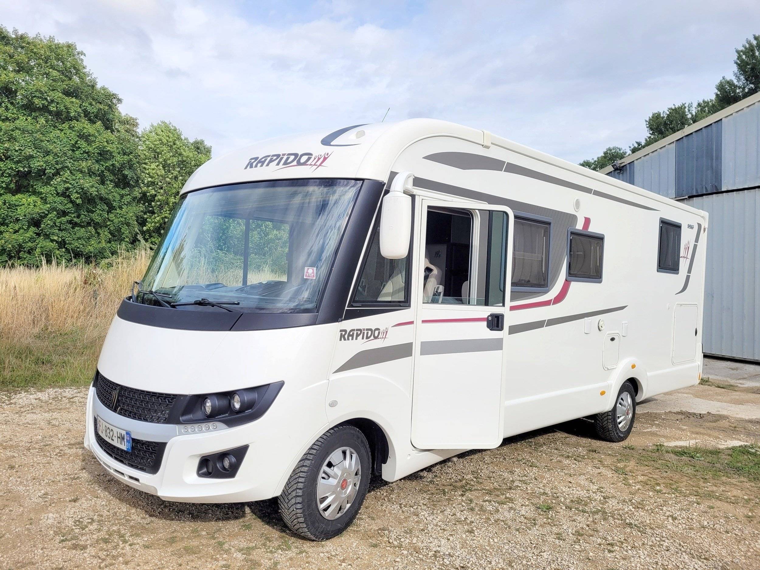 Front view from 3/4 Fiat Fiat Multijet 2   2,3 L   150 CV - Yescapa