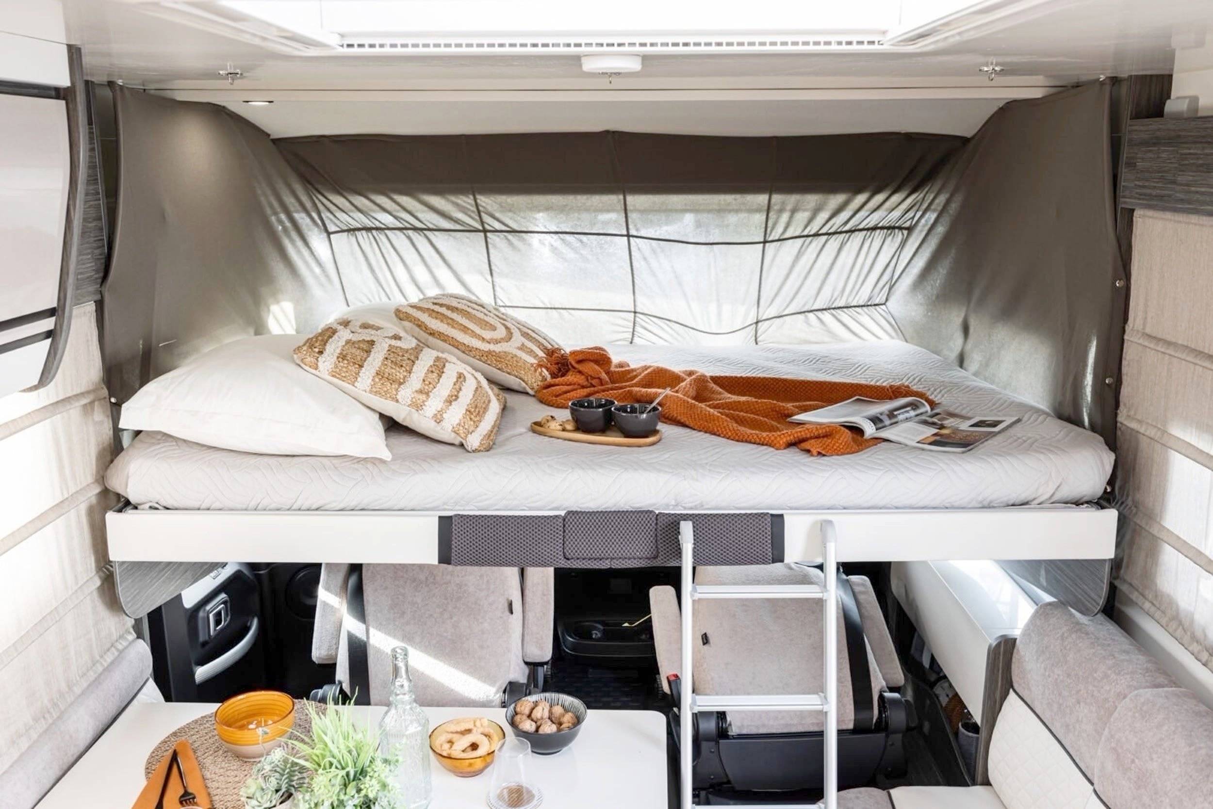 Berth Fiat Fiat Ducato 2.2L MTJ 140 CH - Yescapa